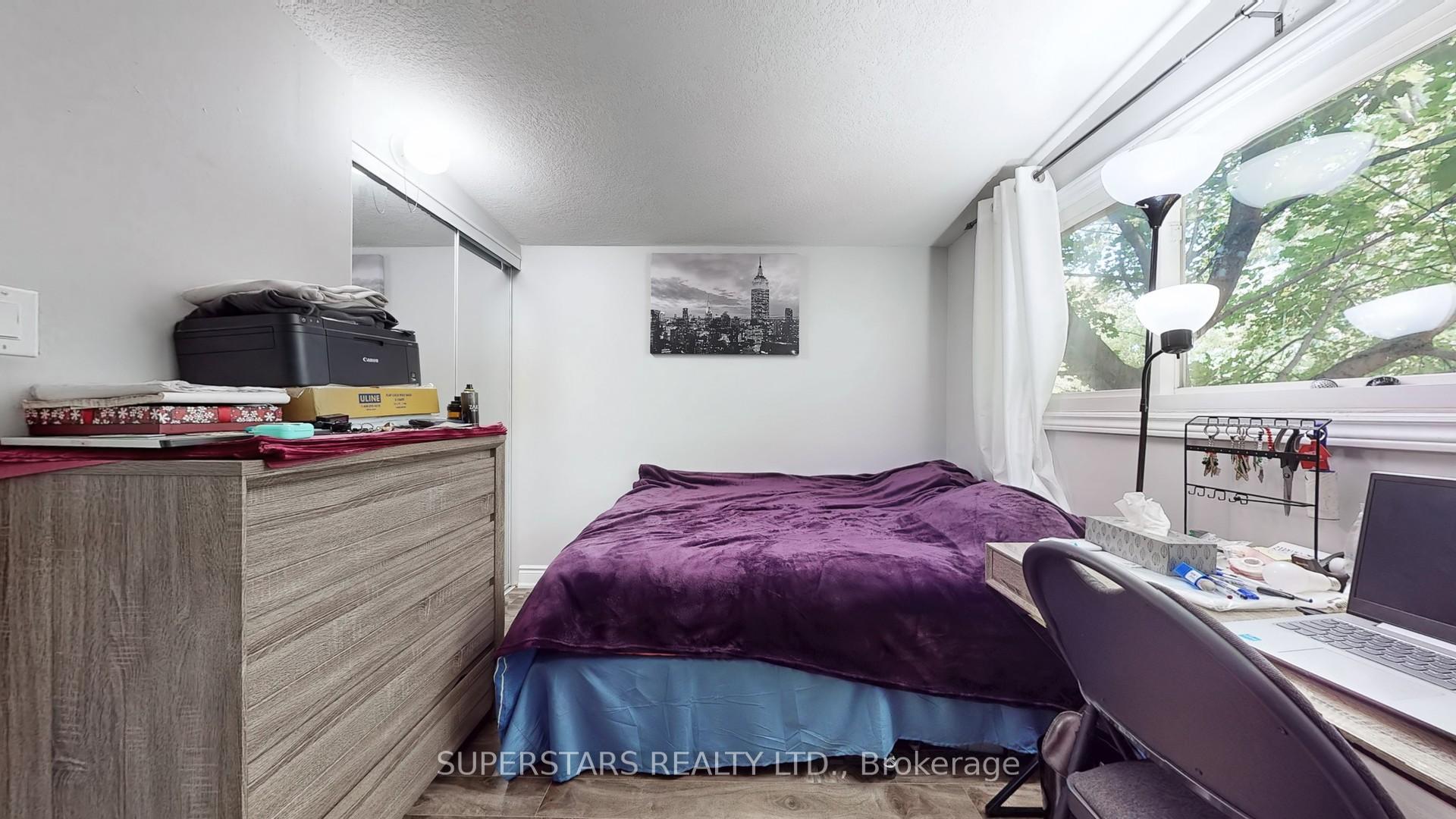 Photo 22 of 324 Mohawk Road W, Hamilton, Buchanan — HOMEH