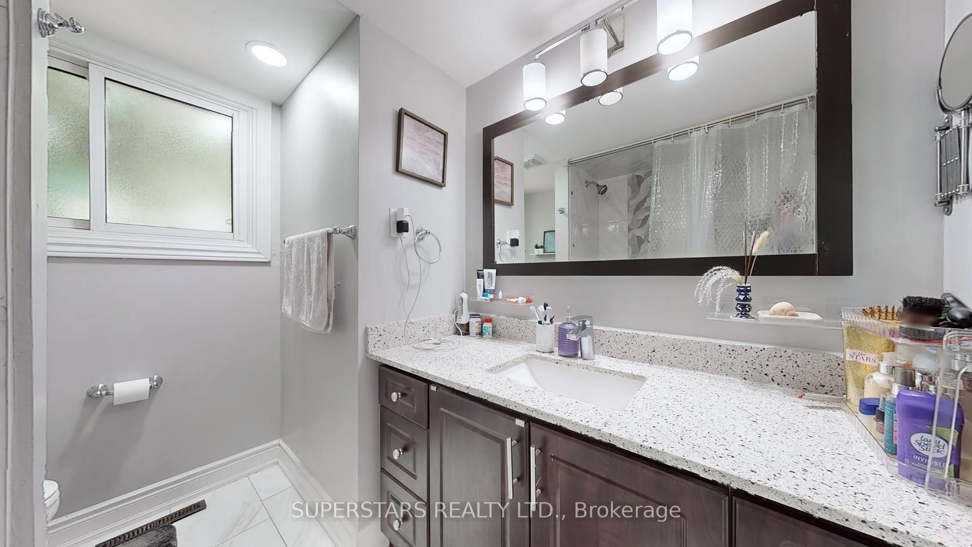 Photo 5 of 324 Mohawk Road W, Hamilton, Buchanan — HOMEH