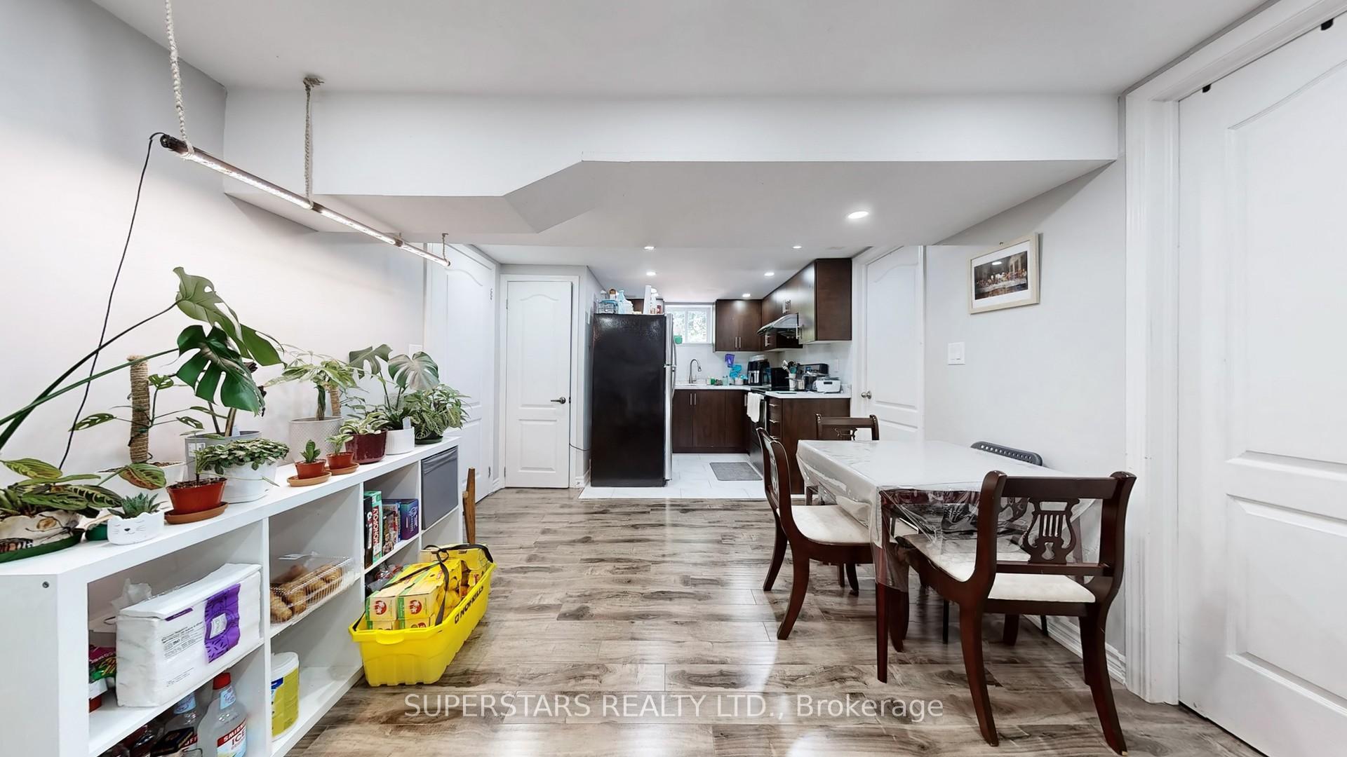 Photo 35 of 324 Mohawk Road W, Hamilton, Buchanan — HOMEH