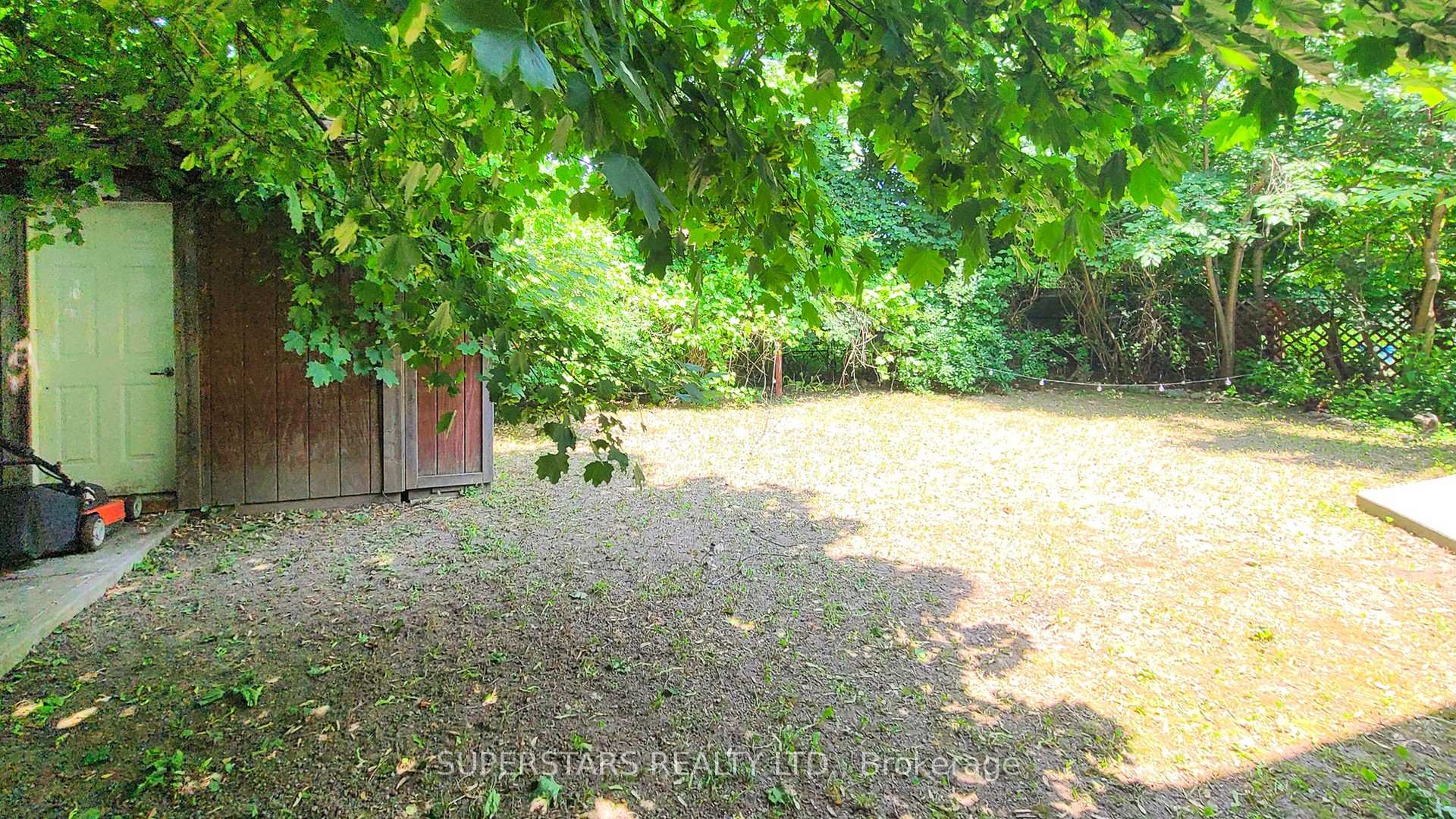 Photo 37 of 324 Mohawk Road W, Hamilton, Buchanan — HOMEH