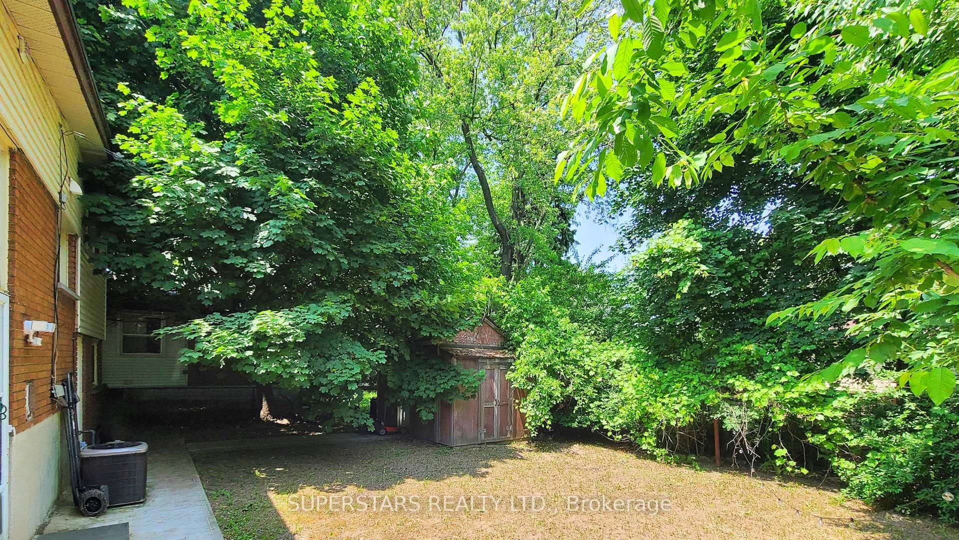 Photo 49 of 324 Mohawk Road W, Hamilton, Buchanan — HOMEH