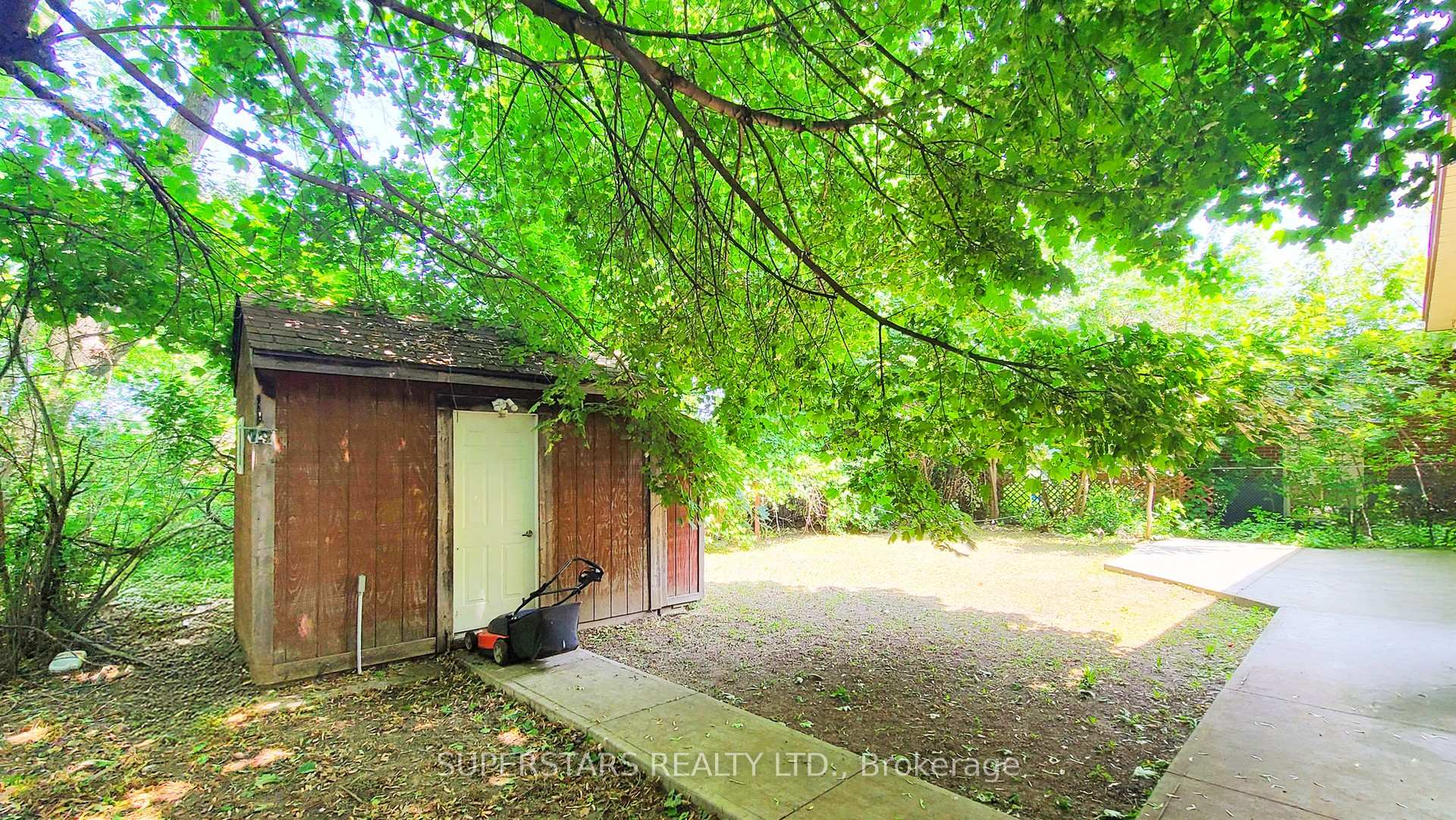 Photo 43 of 324 Mohawk Road W, Hamilton, Buchanan — HOMEH