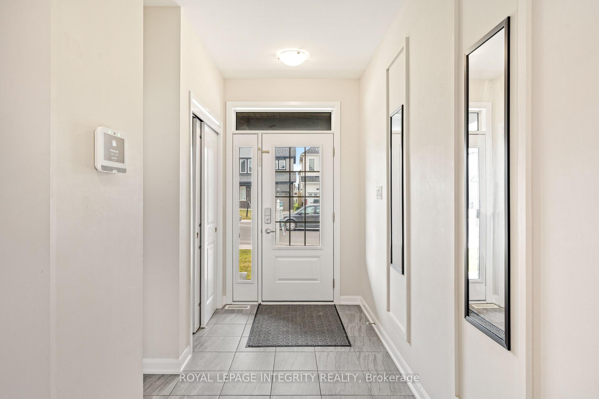 Photo 4 of 787 Cappamore Drive, Ottawa, Barrhaven - Half Moon Bay — HOMEH