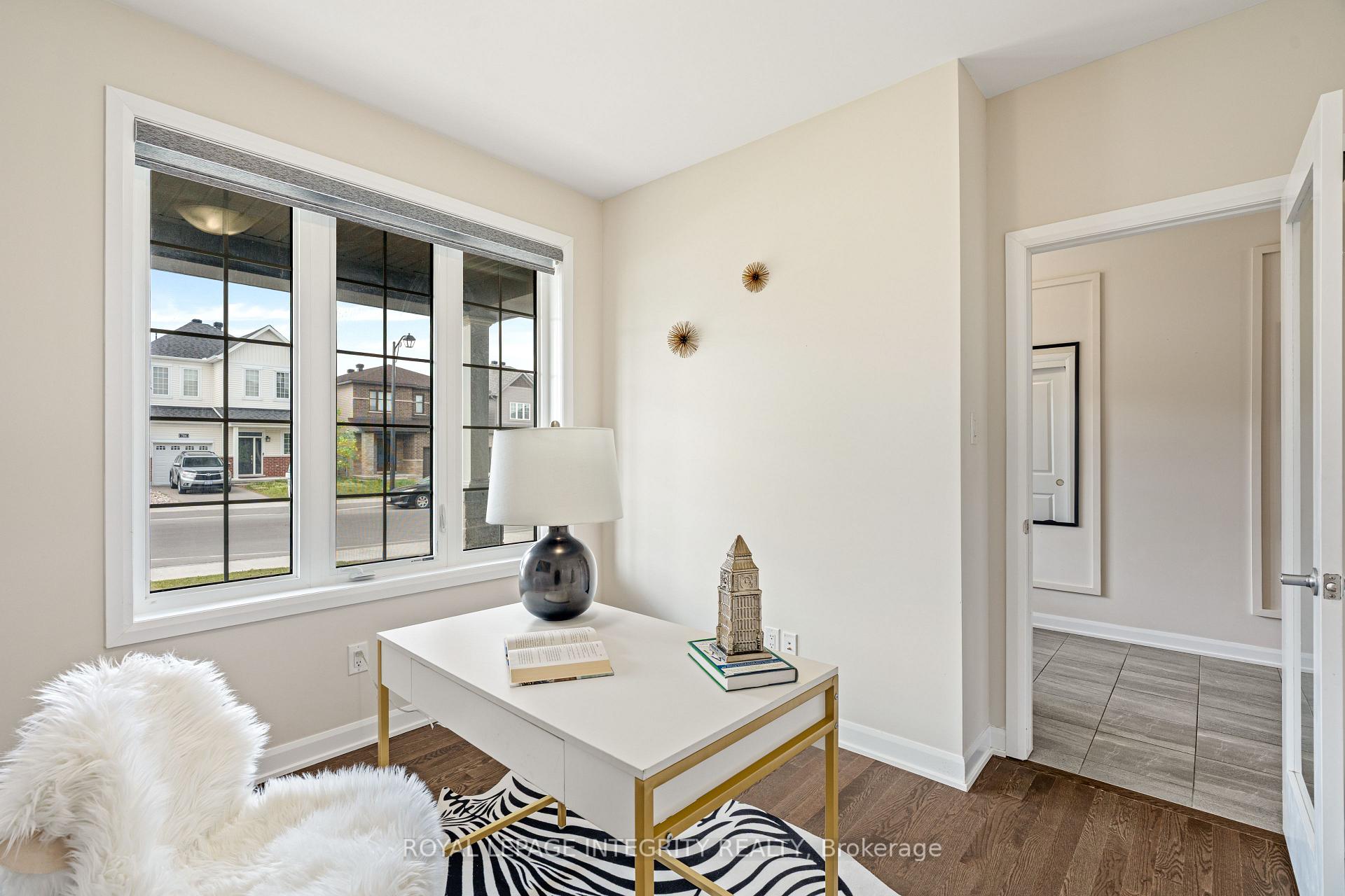 Photo 3 of 787 Cappamore Drive, Ottawa, Barrhaven - Half Moon Bay — HOMEH