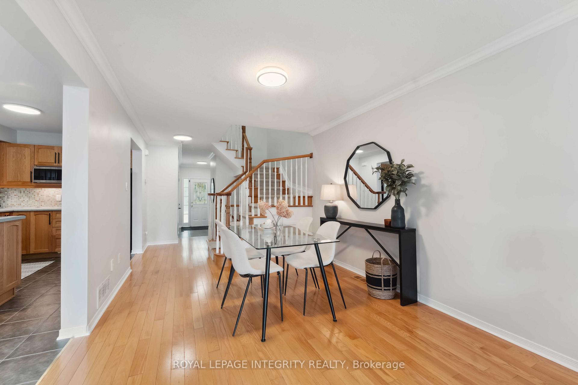 Photo 5 of 141 Lockhaven Private, Ottawa, Barrhaven - Stonebridge — HOMEH