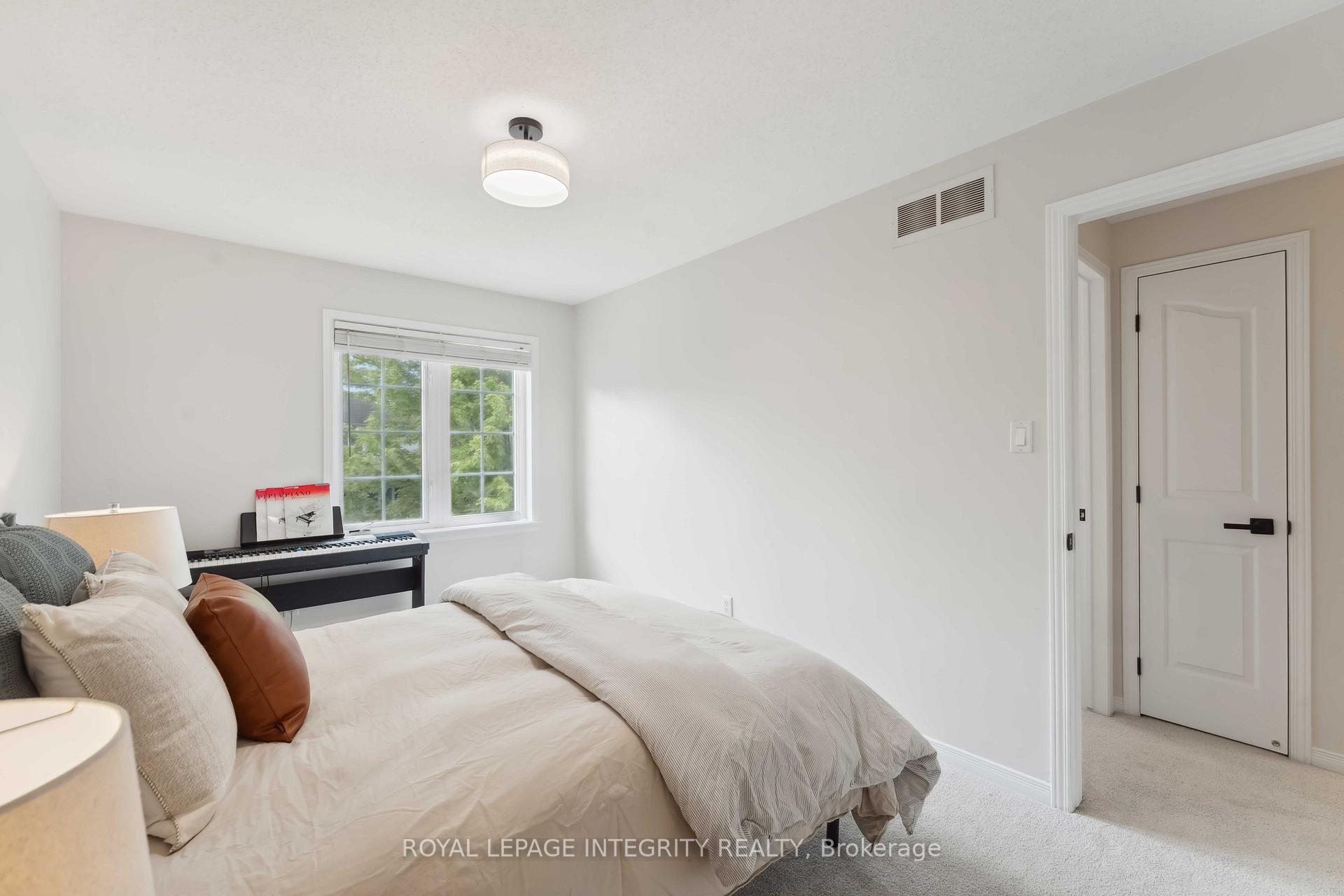 Photo 17 of 141 Lockhaven Private, Ottawa, Barrhaven - Stonebridge — HOMEH