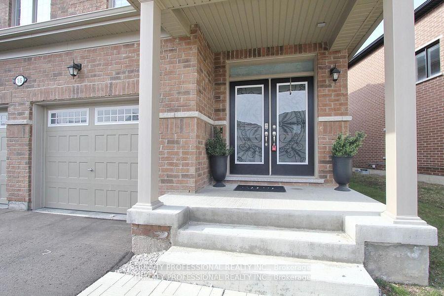 Photo 32 of 16 Dolucci Crescent, Brampton, Northwest Brampton — HOMEH