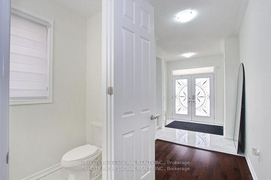 Photo 10 of 16 Dolucci Crescent, Brampton, Northwest Brampton — HOMEH