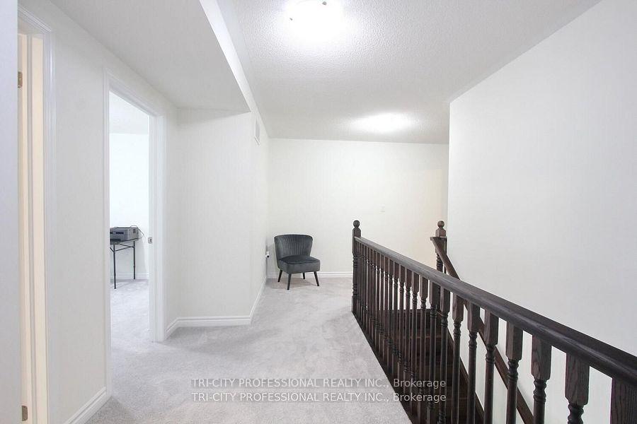 Photo 15 of 16 Dolucci Crescent, Brampton, Northwest Brampton — HOMEH
