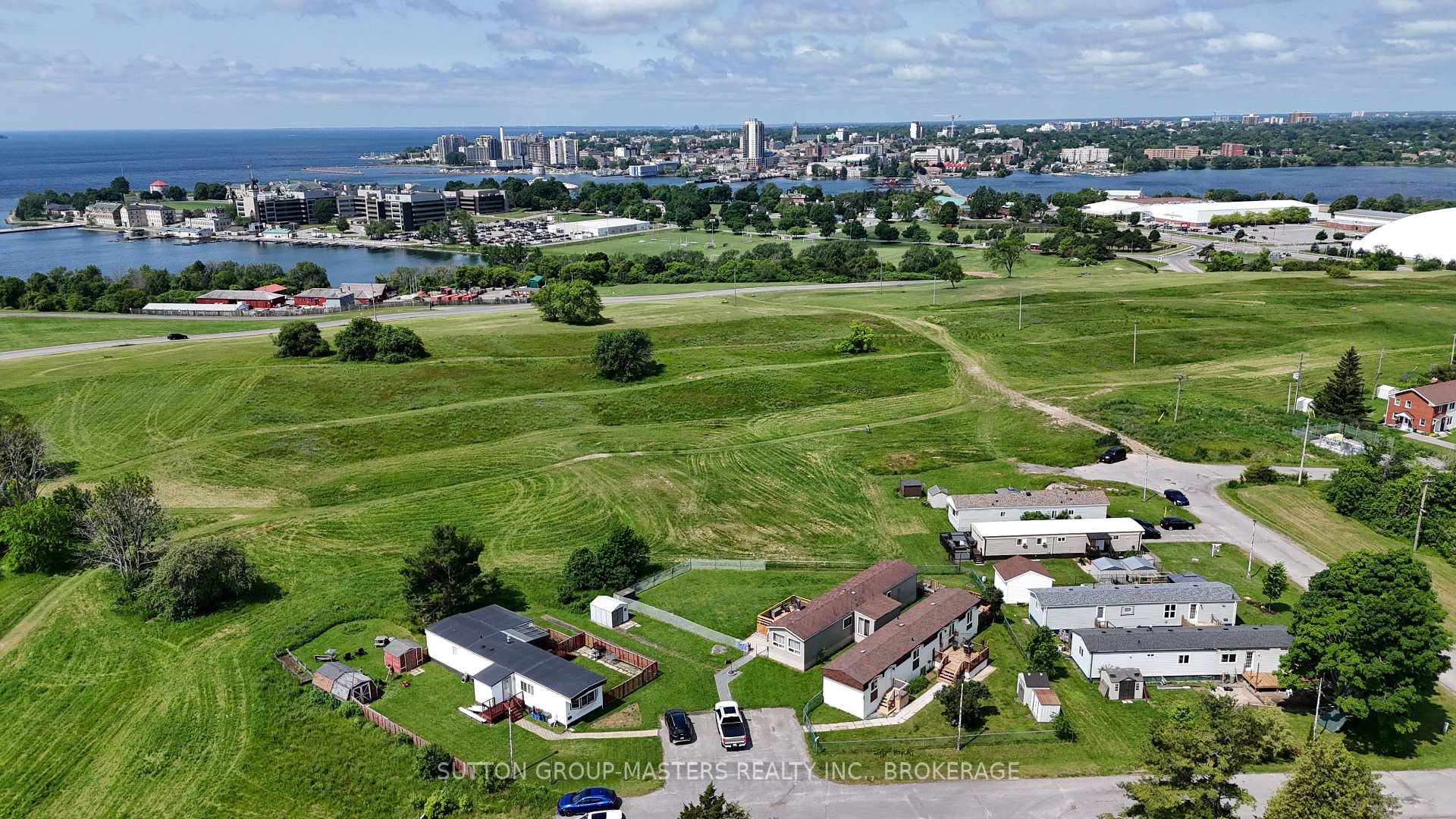 Photo 2 of 30 Kapyong Crescent, Kingston, Kingston East (incl CFB Kingston) — HOMEH