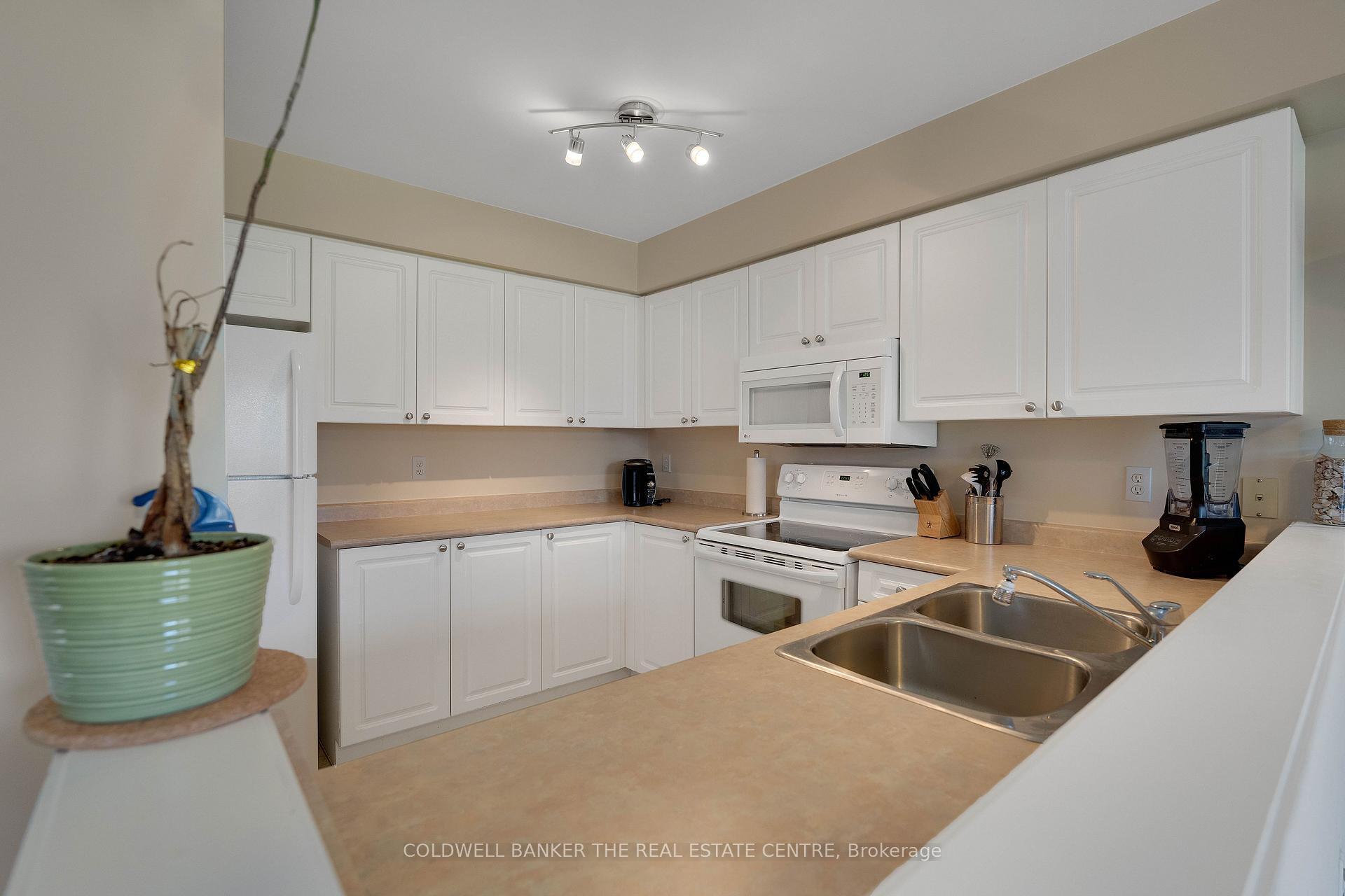 Photo 18 of Unit 34, 430 Mapleview Drive E, Barrie, Painswick South — HOMEH