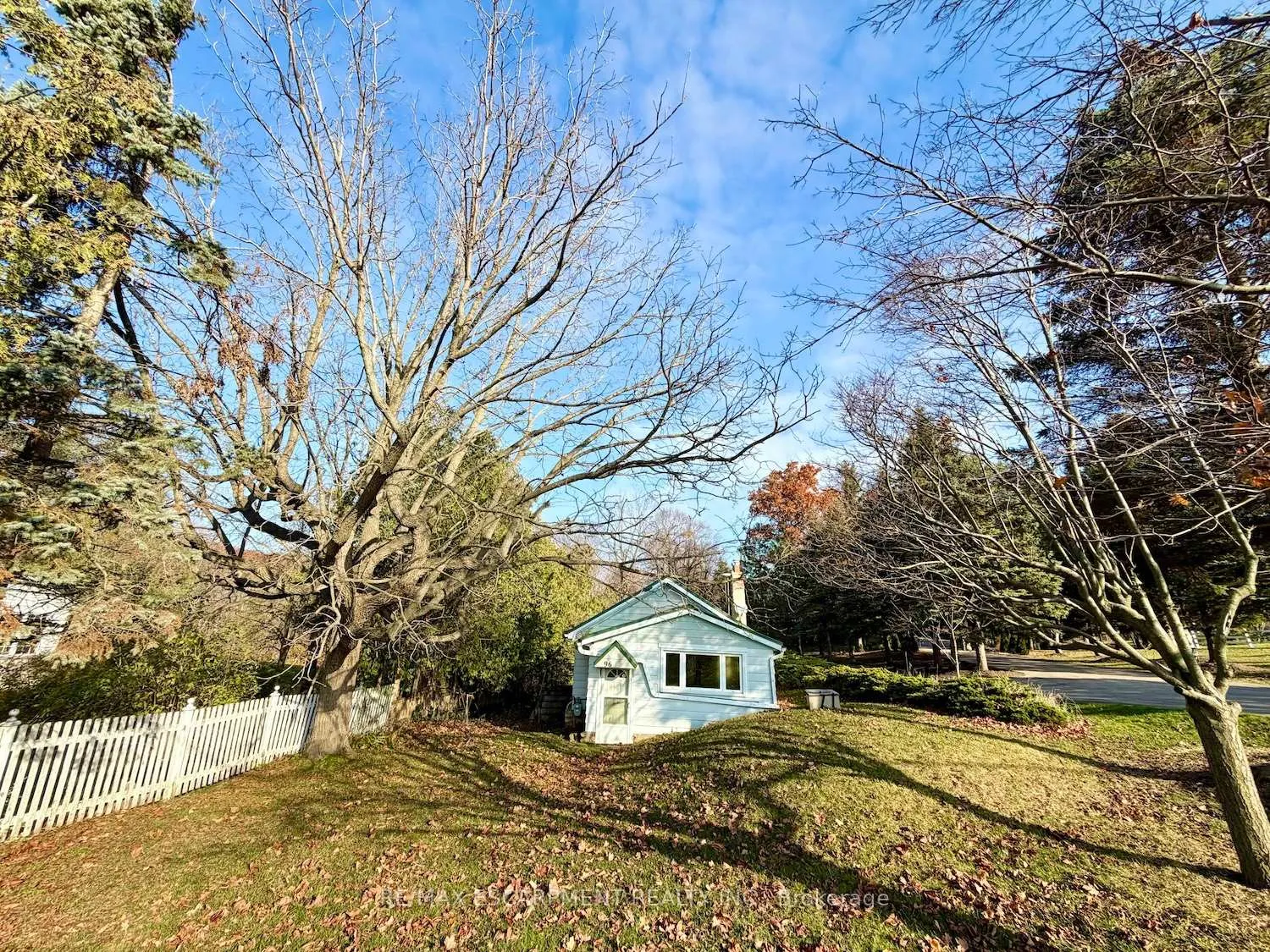 Photo 22 of 96 Ridge Road W, Grimsby, Grimsby Escarpment — HOMEH
