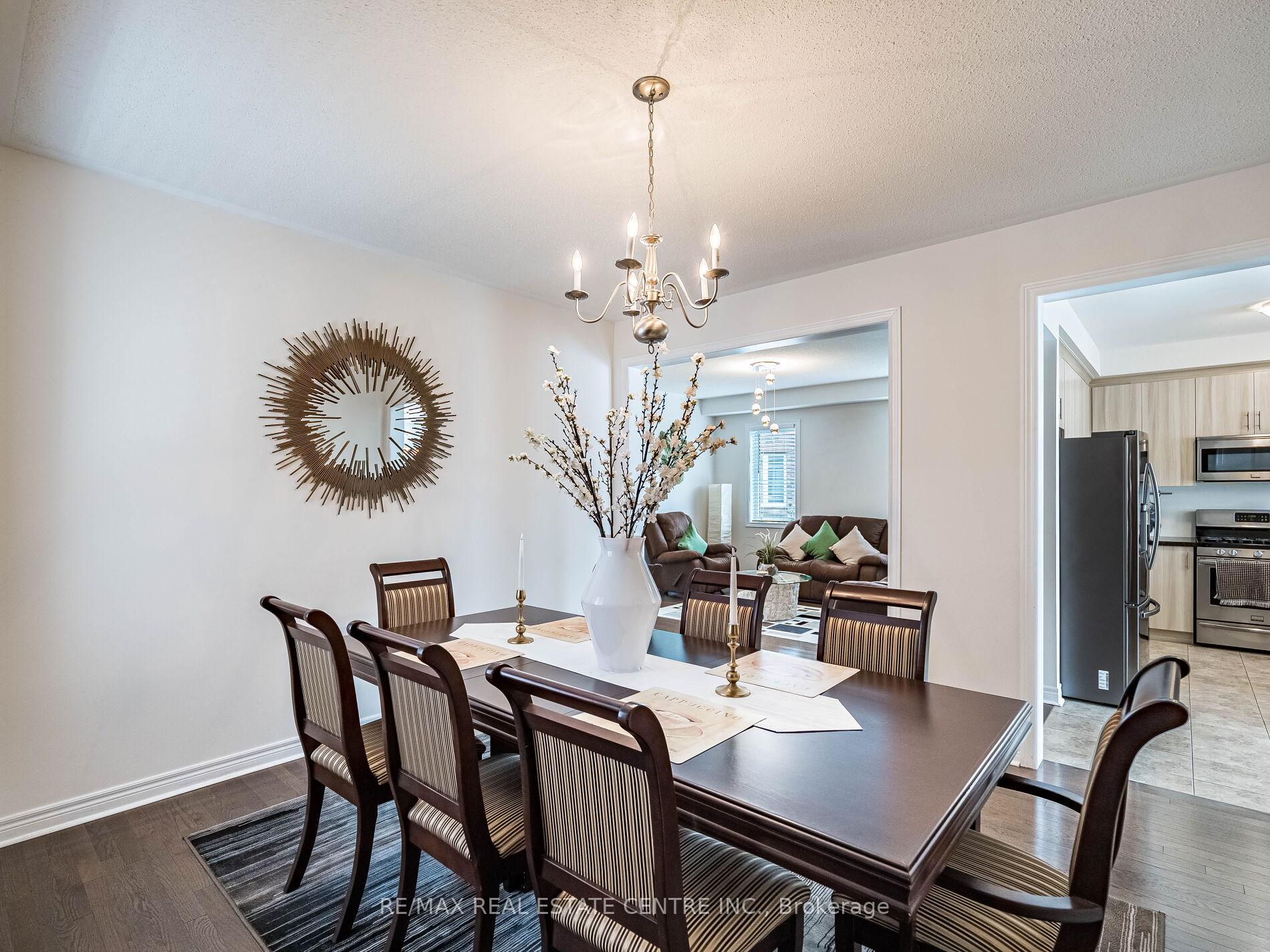 Photo 9 of 36 Isle Royal Terrace, Brampton, Bram West — HOMEH