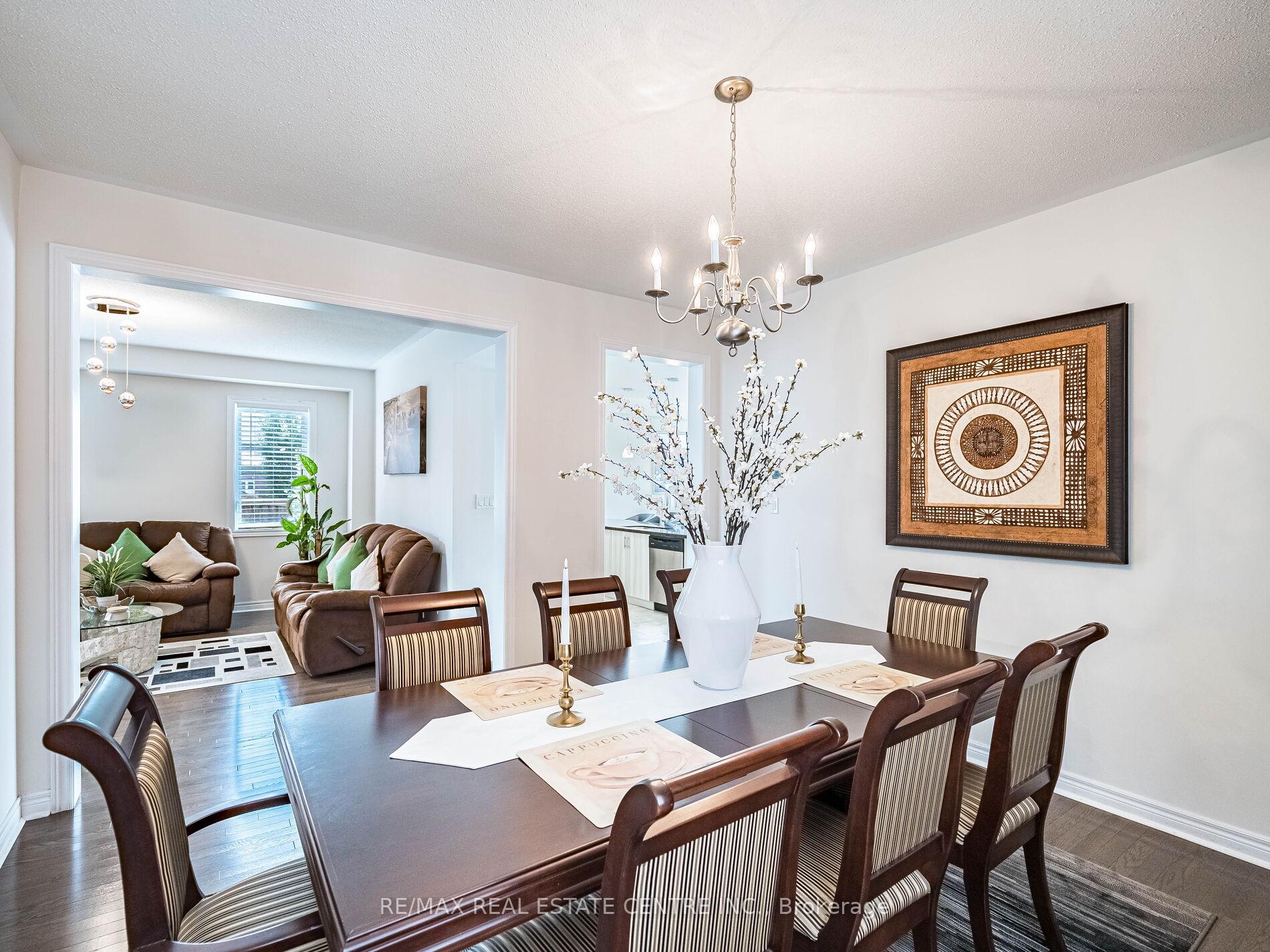 Photo 8 of 36 Isle Royal Terrace, Brampton, Bram West — HOMEH