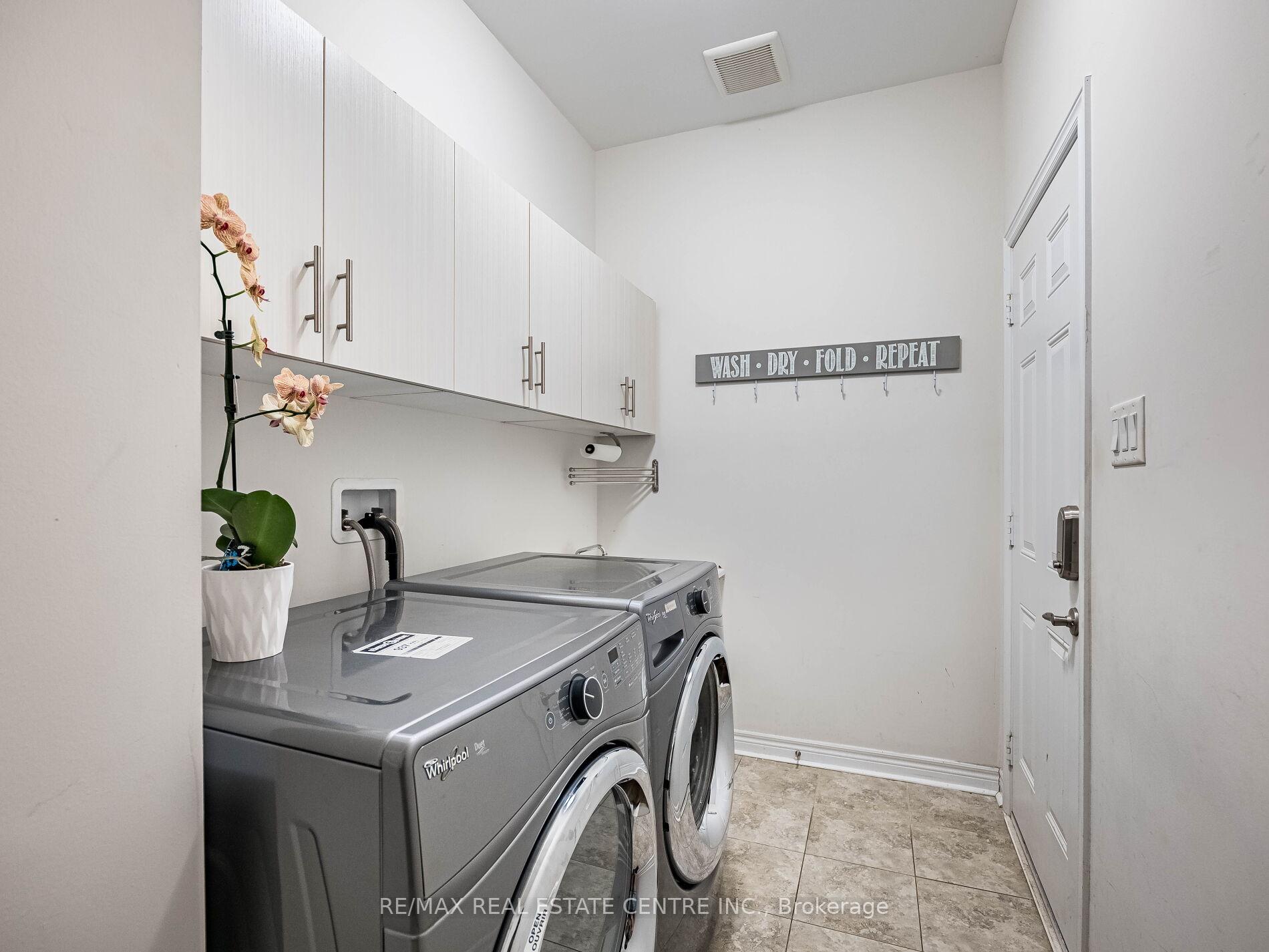 Photo 17 of 36 Isle Royal Terrace, Brampton, Bram West — HOMEH