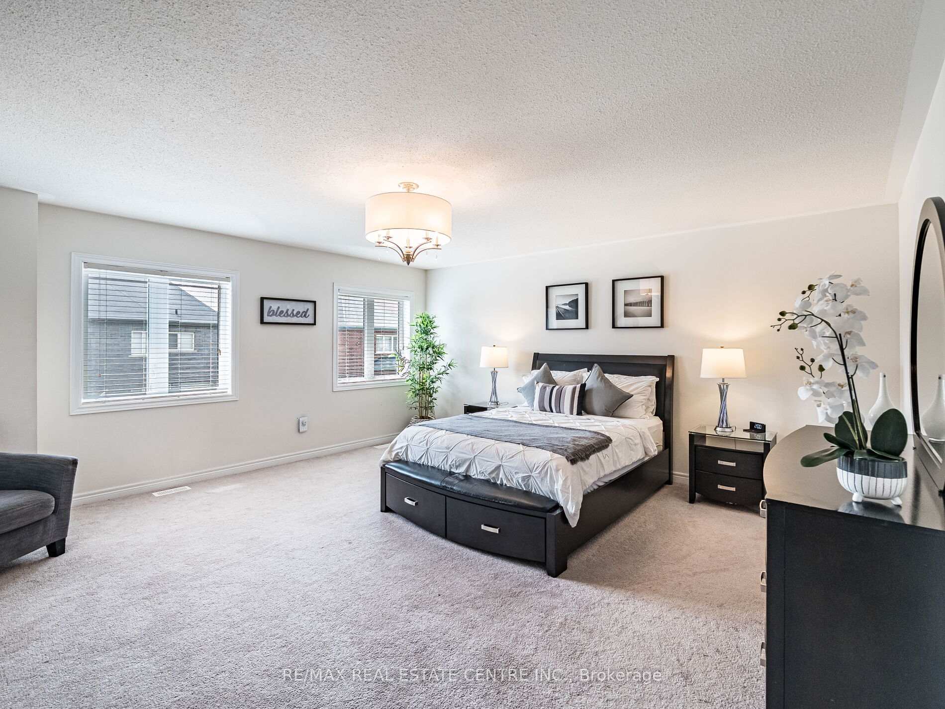 Photo 26 of 36 Isle Royal Terrace, Brampton, Bram West — HOMEH