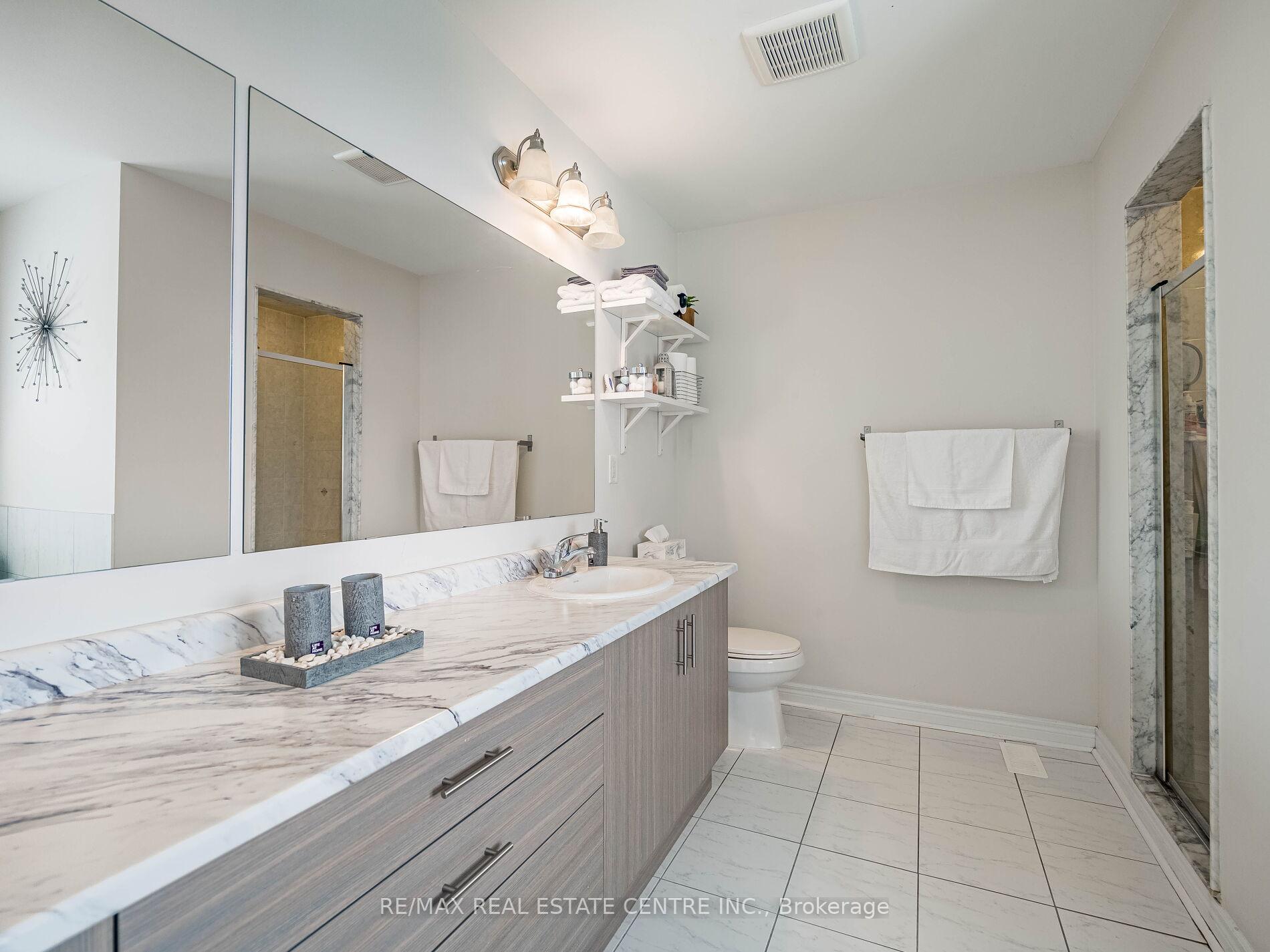 Photo 48 of 36 Isle Royal Terrace, Brampton, Bram West — HOMEH