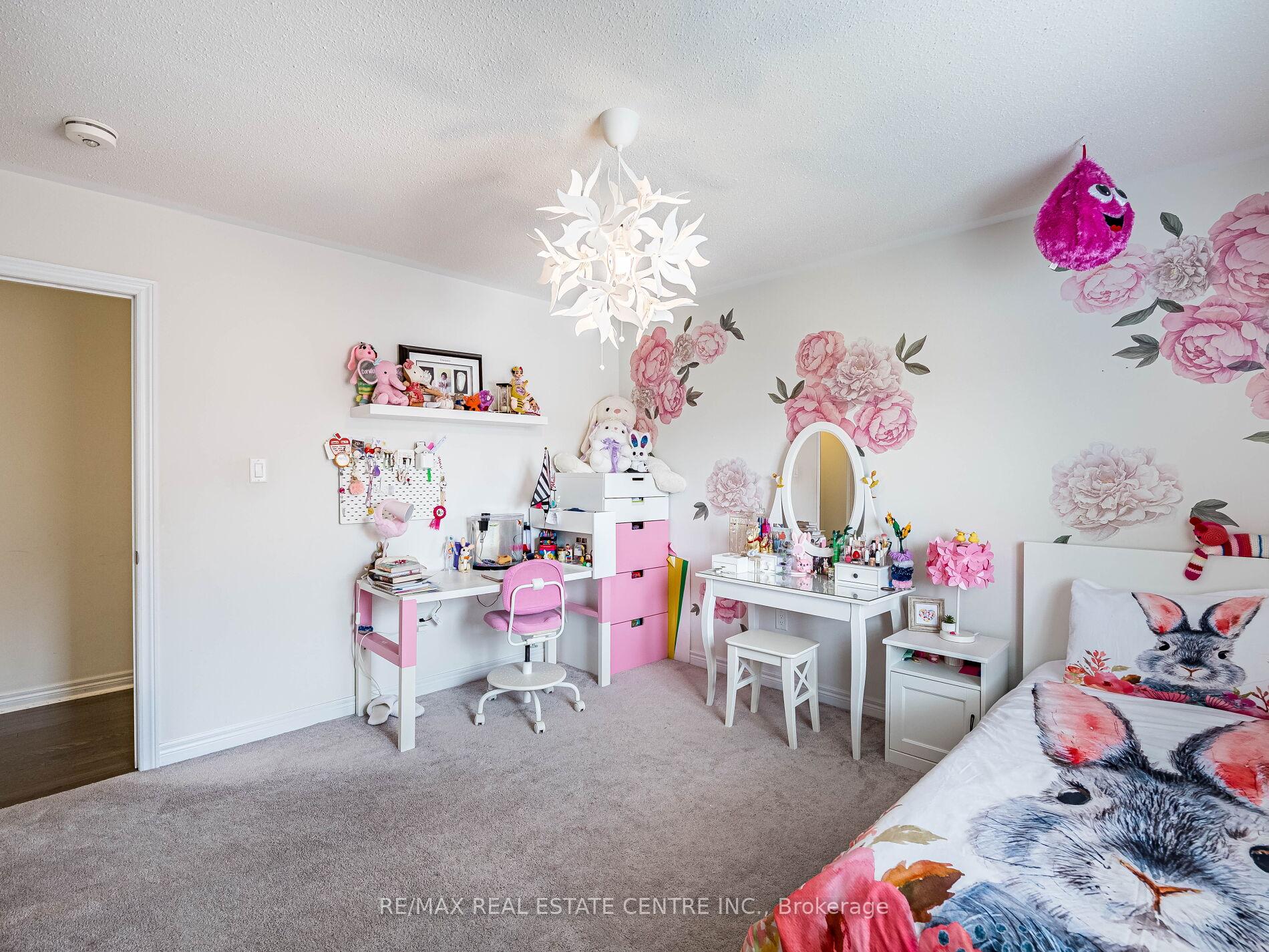 Photo 30 of 36 Isle Royal Terrace, Brampton, Bram West — HOMEH