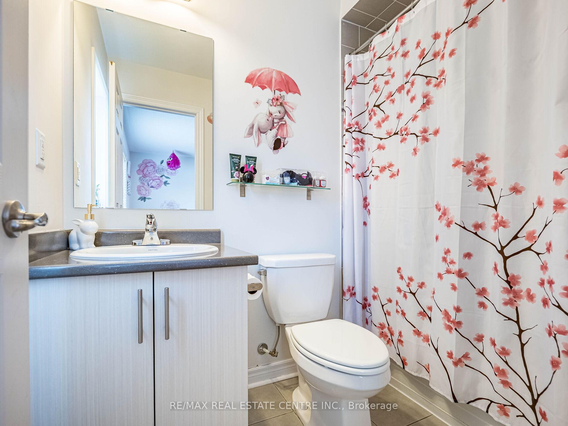 Photo 28 of 36 Isle Royal Terrace, Brampton, Bram West — HOMEH
