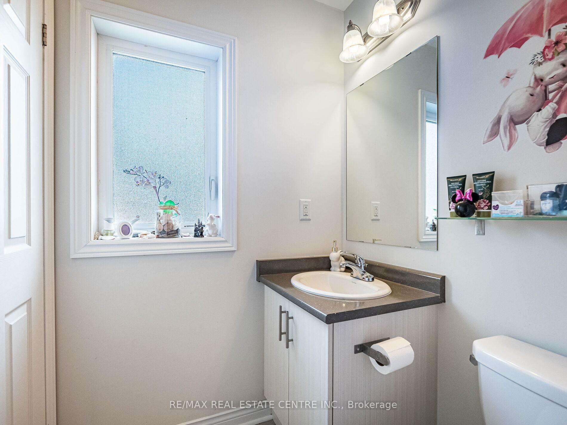 Photo 31 of 36 Isle Royal Terrace, Brampton, Bram West — HOMEH