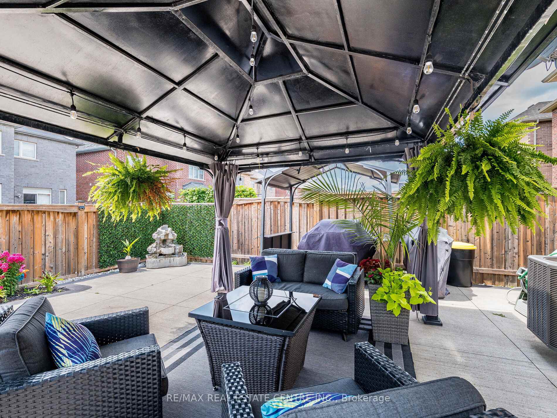 Photo 44 of 36 Isle Royal Terrace, Brampton, Bram West — HOMEH