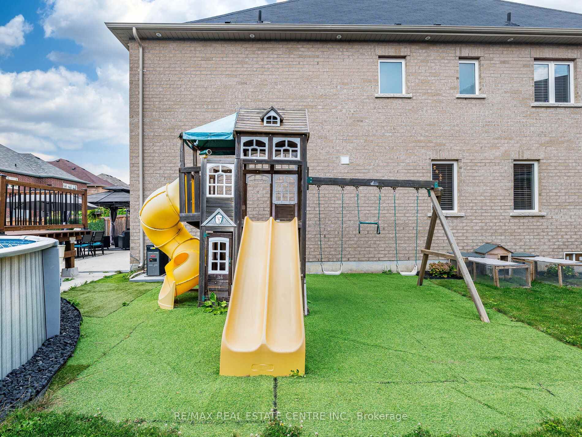 Photo 42 of 36 Isle Royal Terrace, Brampton, Bram West — HOMEH