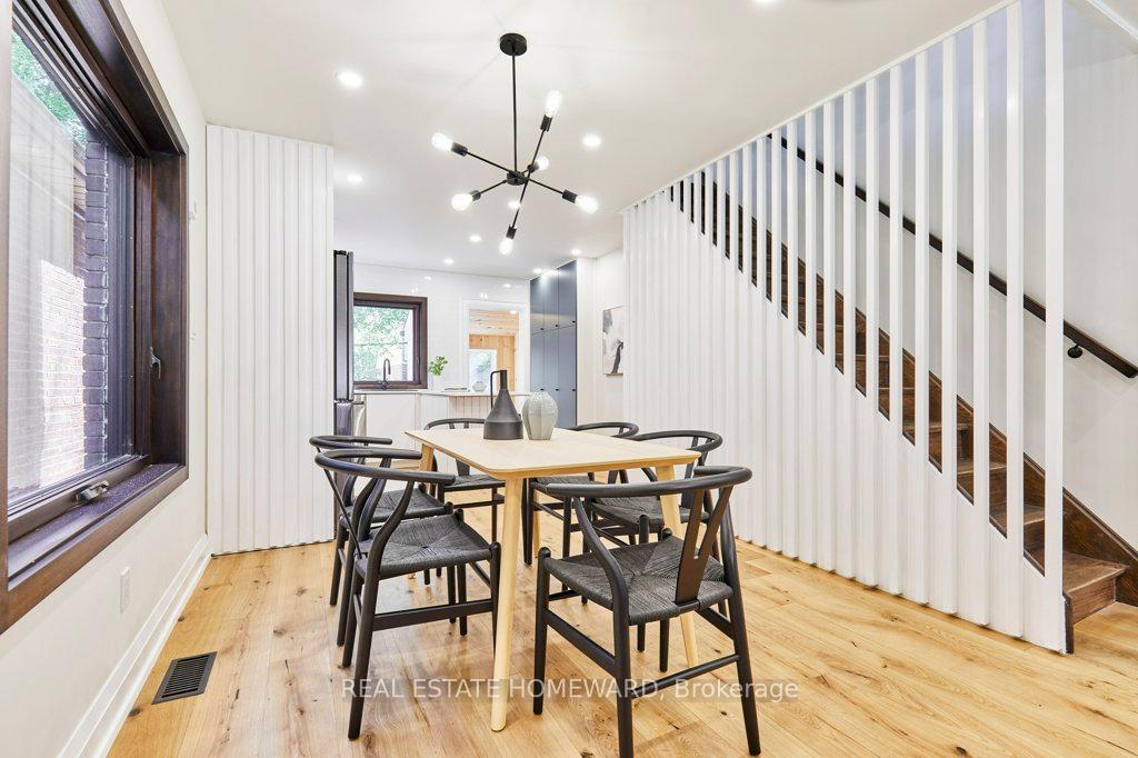 Photo 8 of 359 Scarborough Road, Toronto, The Beaches — HOMEH