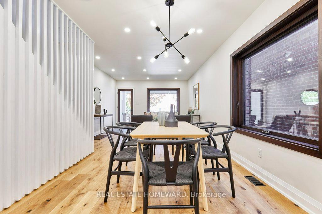Photo 19 of 359 Scarborough Road, Toronto, The Beaches — HOMEH
