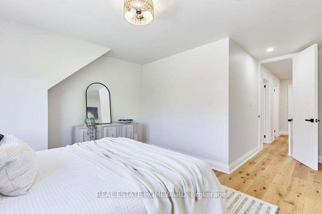 Photo 11 of 359 Scarborough Road, Toronto, The Beaches — HOMEH