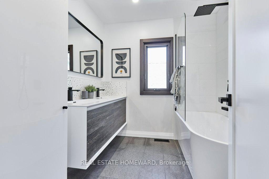 Photo 15 of 359 Scarborough Road, Toronto, The Beaches — HOMEH