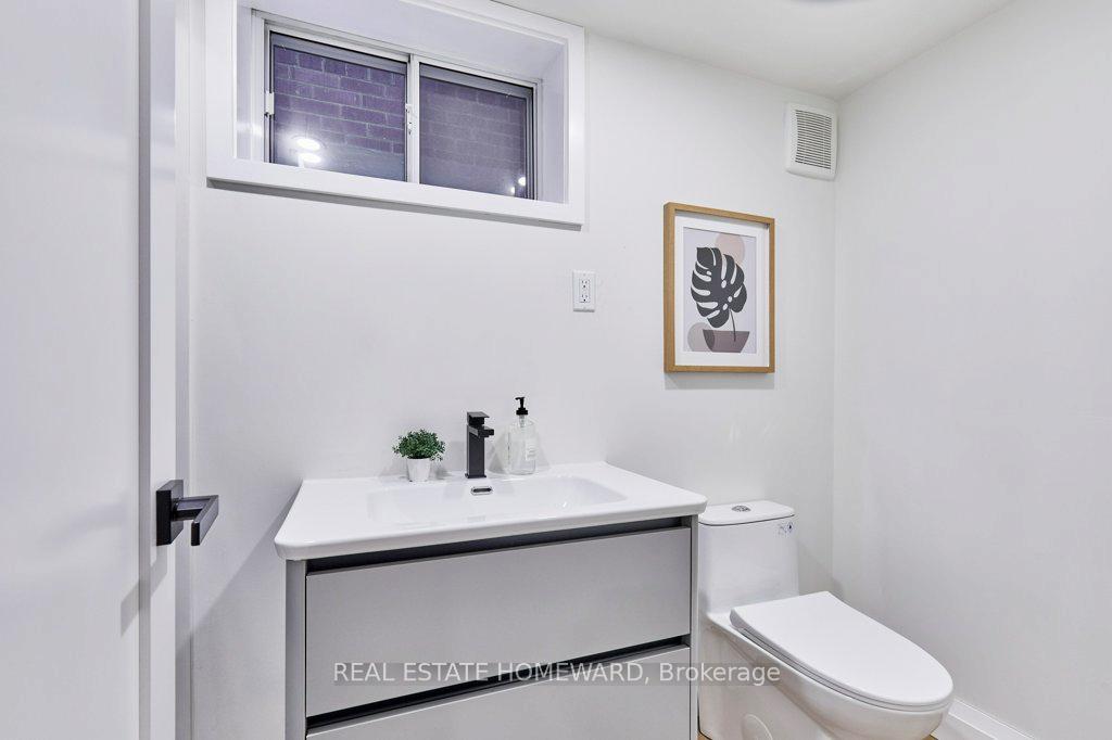 Photo 10 of 359 Scarborough Road, Toronto, The Beaches — HOMEH