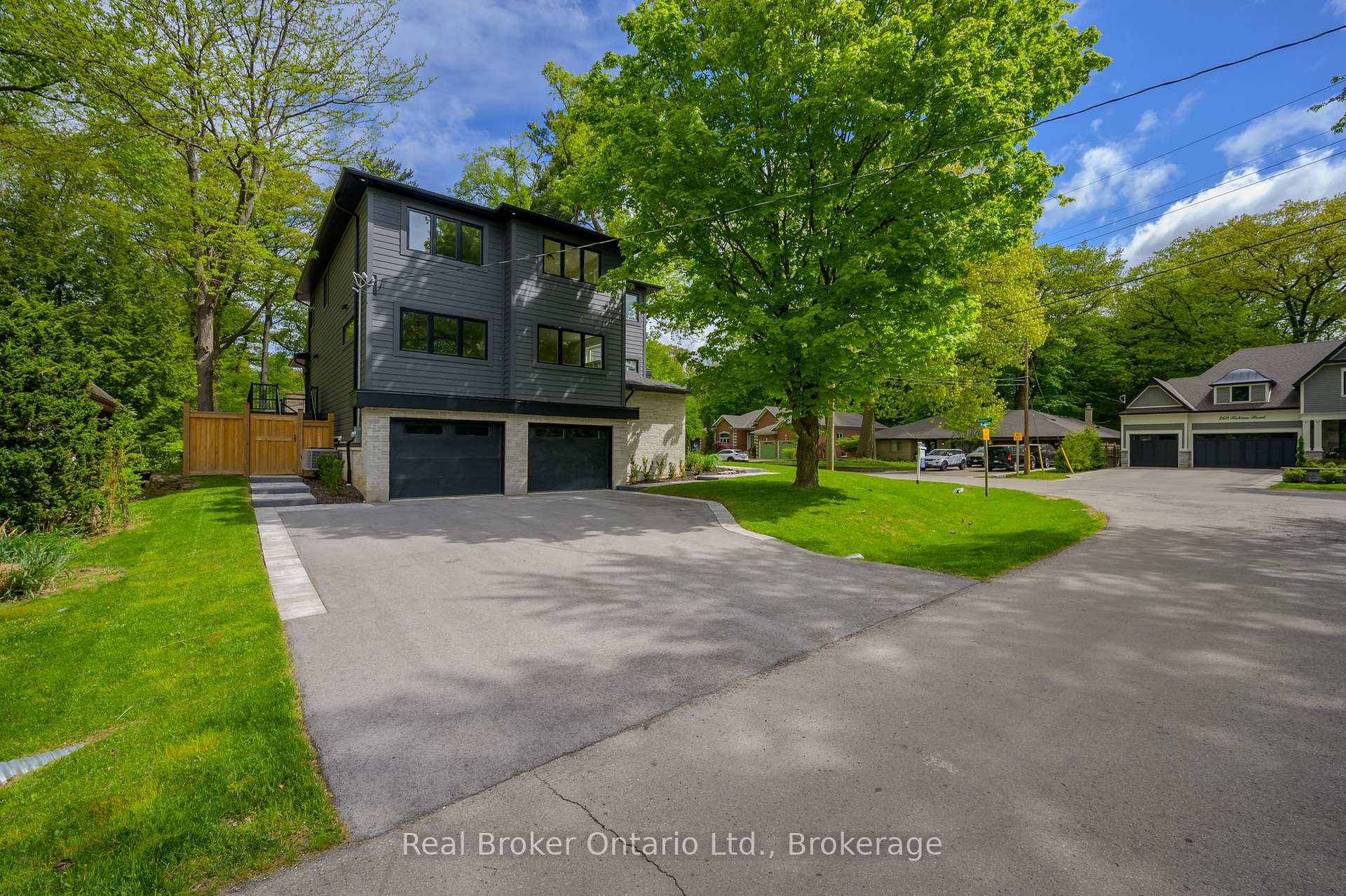 Photo 8 of 262 Robina Road, Hamilton, Ancaster — HOMEH