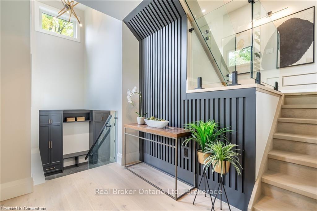 Photo 4 of 262 Robina Road, Hamilton, Ancaster — HOMEH
