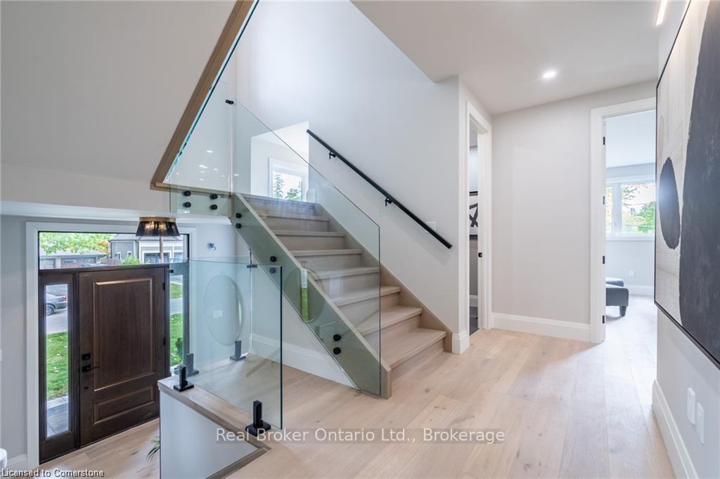 Photo 3 of 262 Robina Road, Hamilton, Ancaster — HOMEH