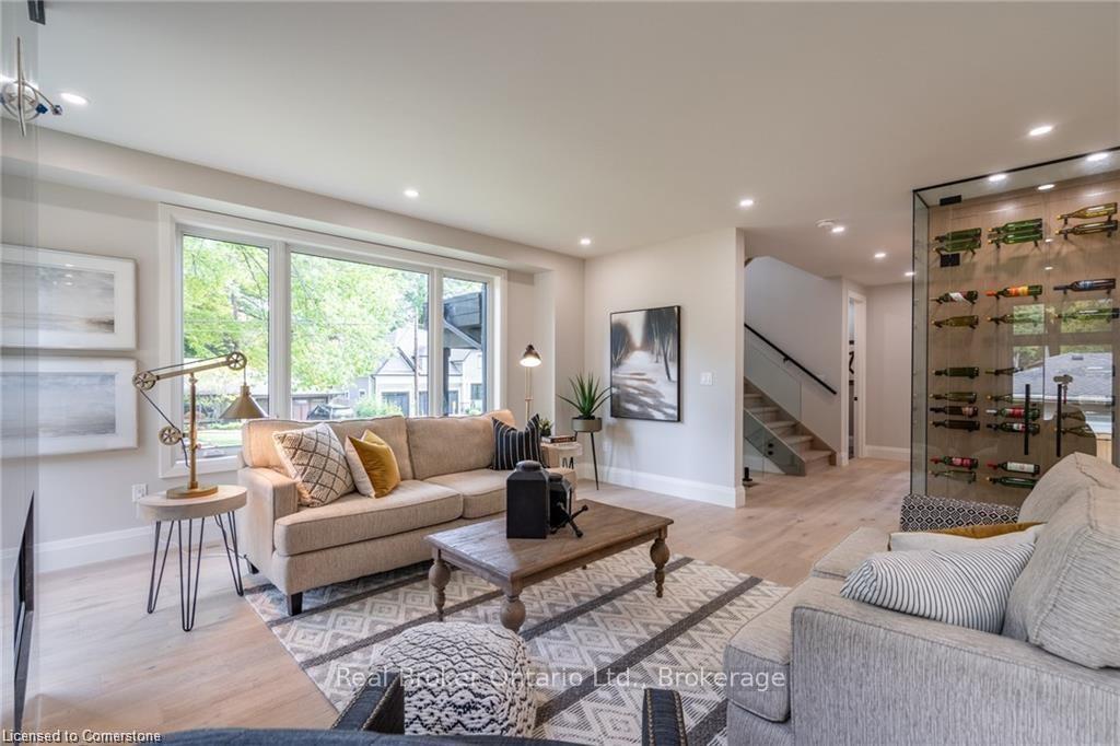 Photo 5 of 262 Robina Road, Hamilton, Ancaster — HOMEH