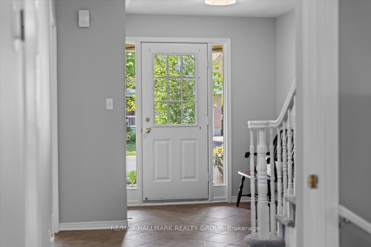 Photo 3 of 3 Crantham Crescent, Ottawa, Stittsville (Central) — HOMEH
