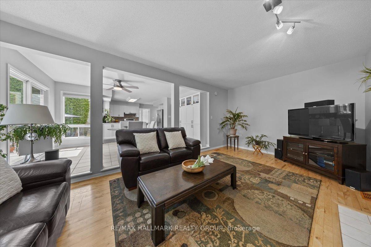 Photo 13 of 3 Crantham Crescent, Ottawa, Stittsville (Central) — HOMEH