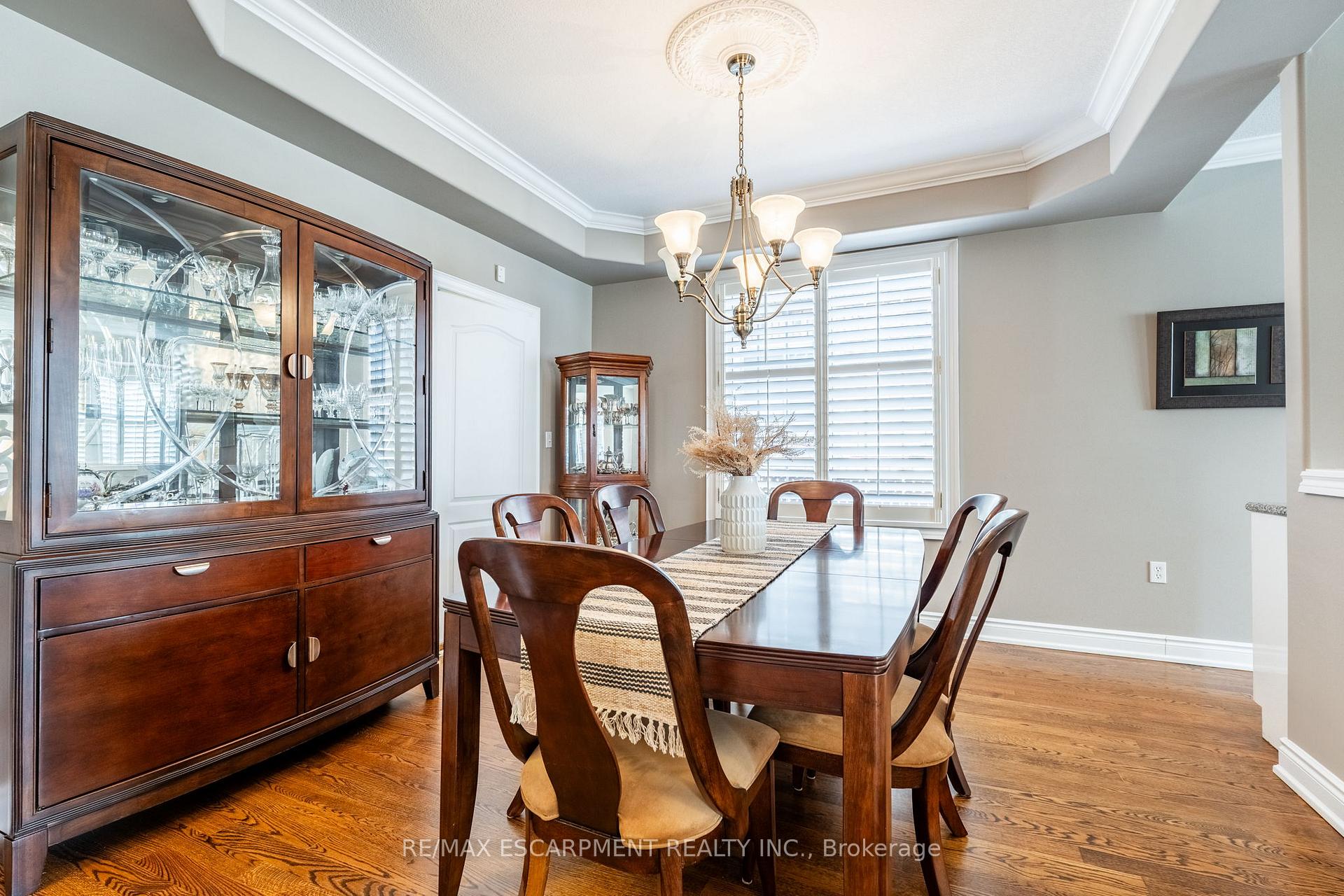 Photo 4 of 18 Bellstone Lane, Hamilton, Rural Glanbrook — HOMEH