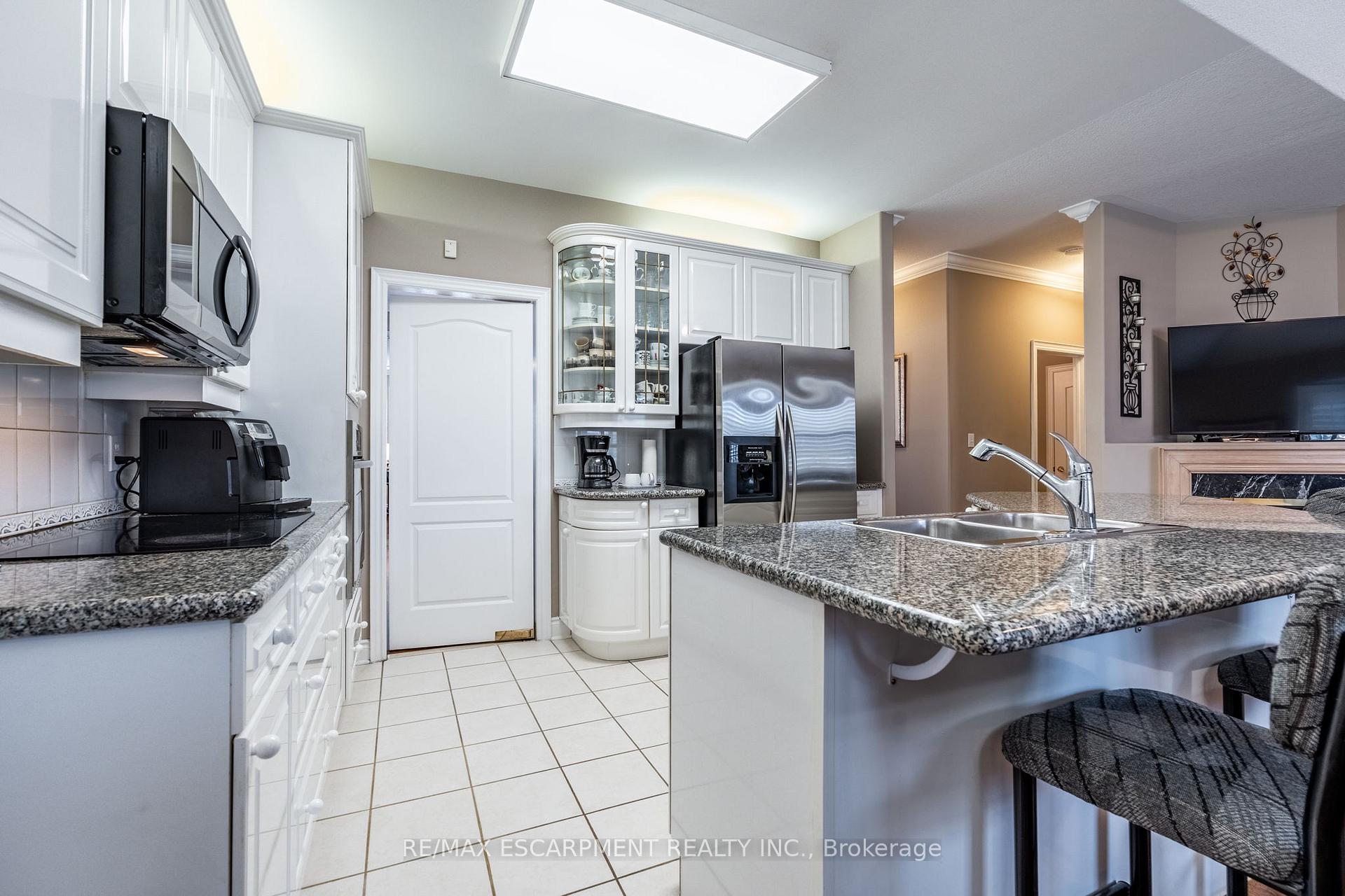 Photo 22 of 18 Bellstone Lane, Hamilton, Rural Glanbrook — HOMEH