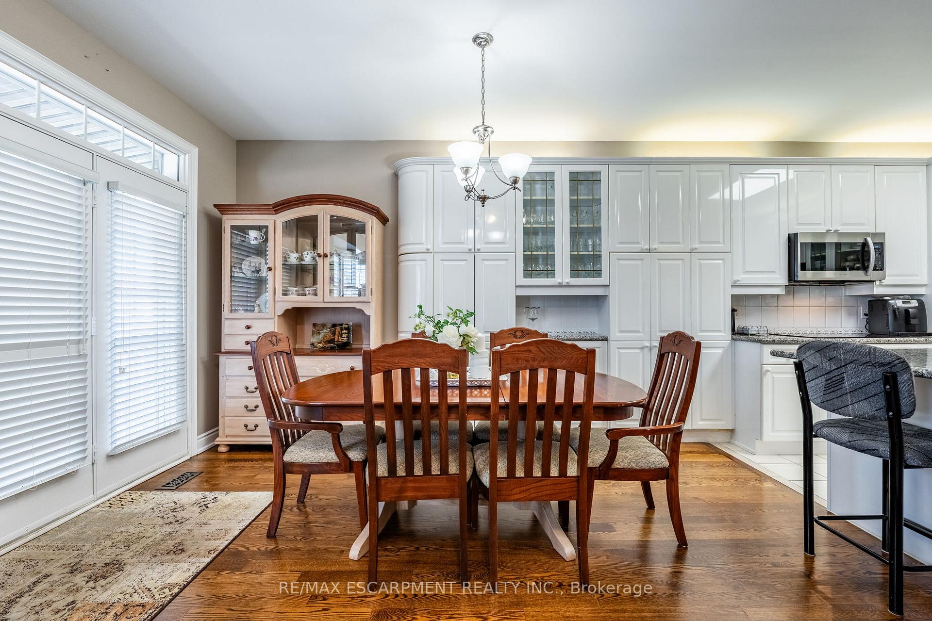 Photo 20 of 18 Bellstone Lane, Hamilton, Rural Glanbrook — HOMEH