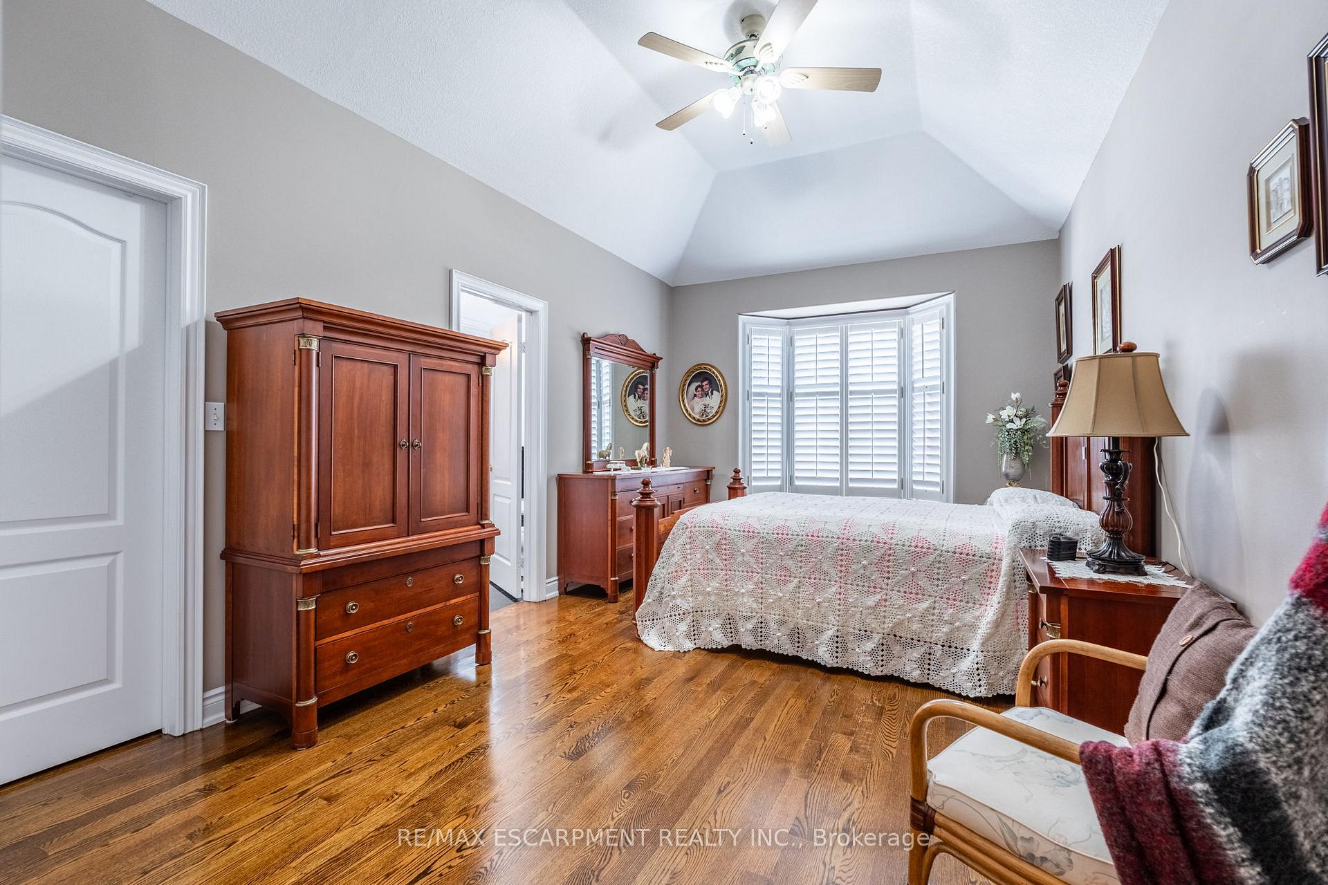 Photo 29 of 18 Bellstone Lane, Hamilton, Rural Glanbrook — HOMEH