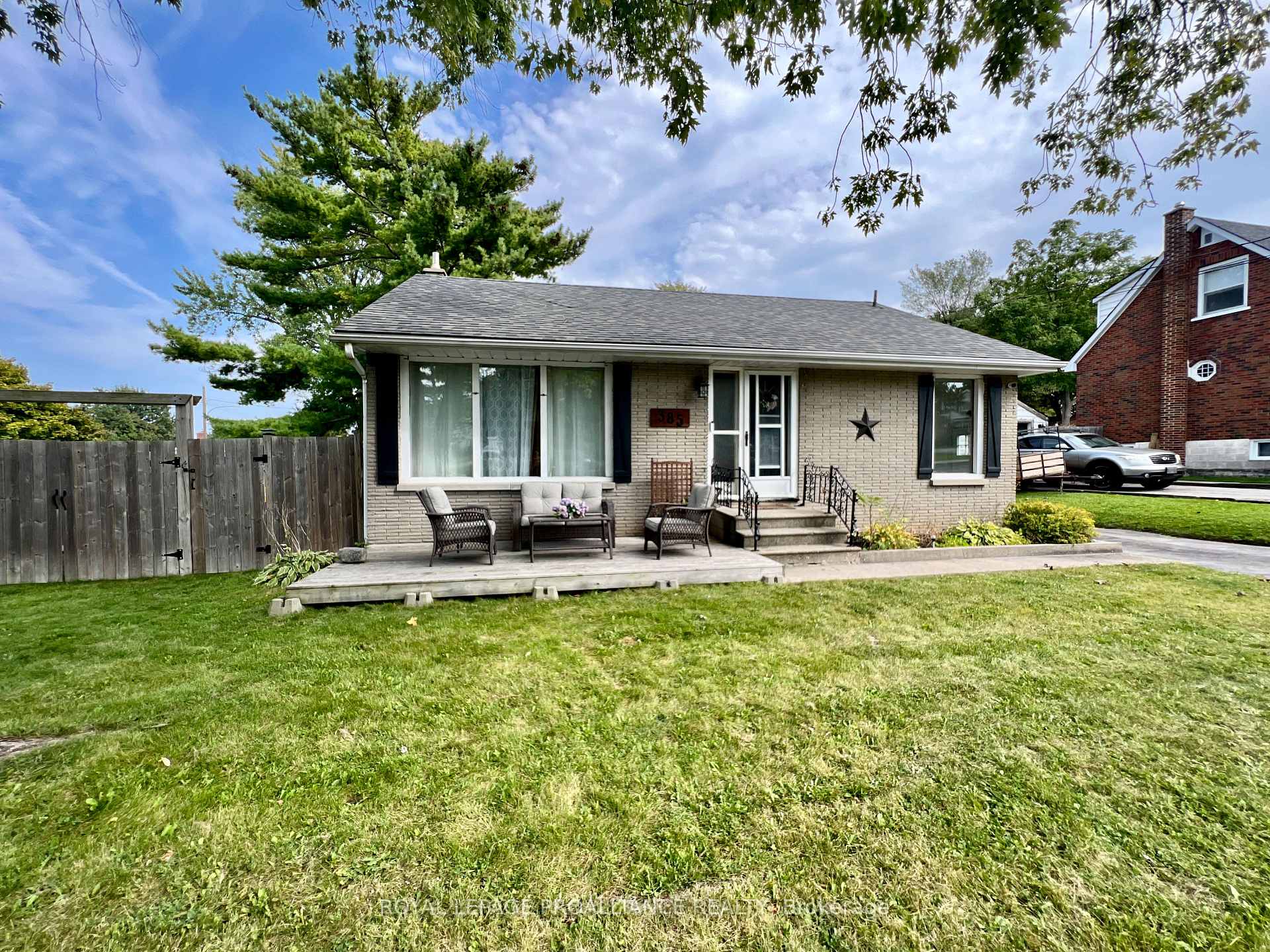 Photo 1 of 385 Dufferin Avenue, Belleville, Belleville Ward — HOMEH