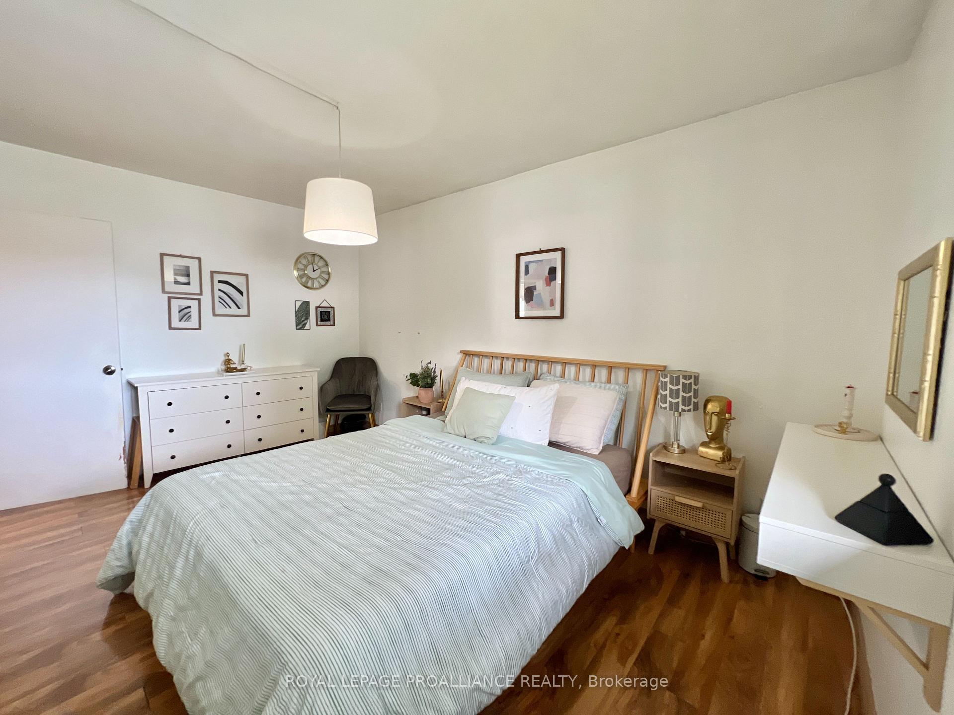Photo 9 of 385 Dufferin Avenue, Belleville, Belleville Ward — HOMEH