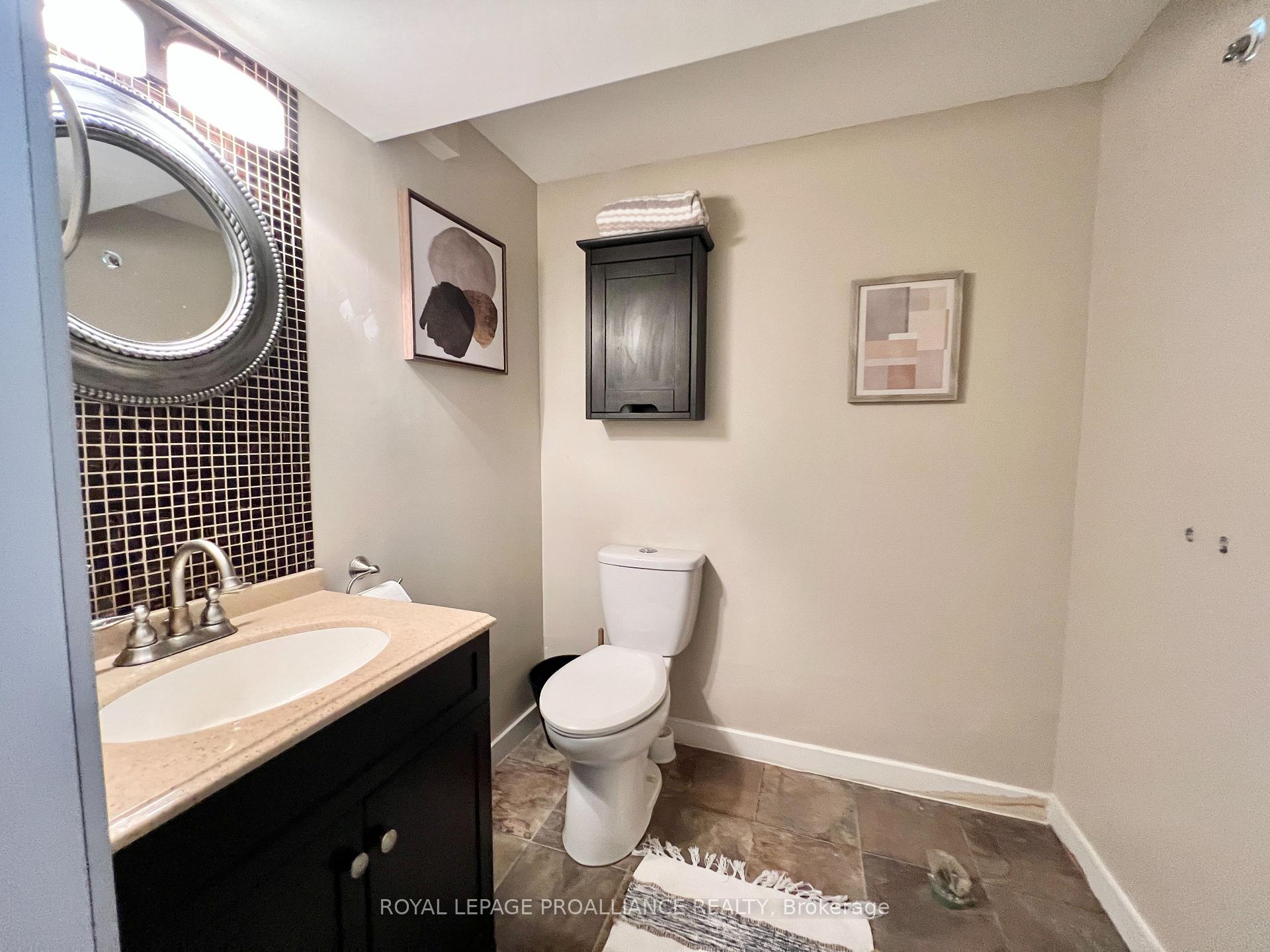 Photo 21 of 385 Dufferin Avenue, Belleville, Belleville Ward — HOMEH