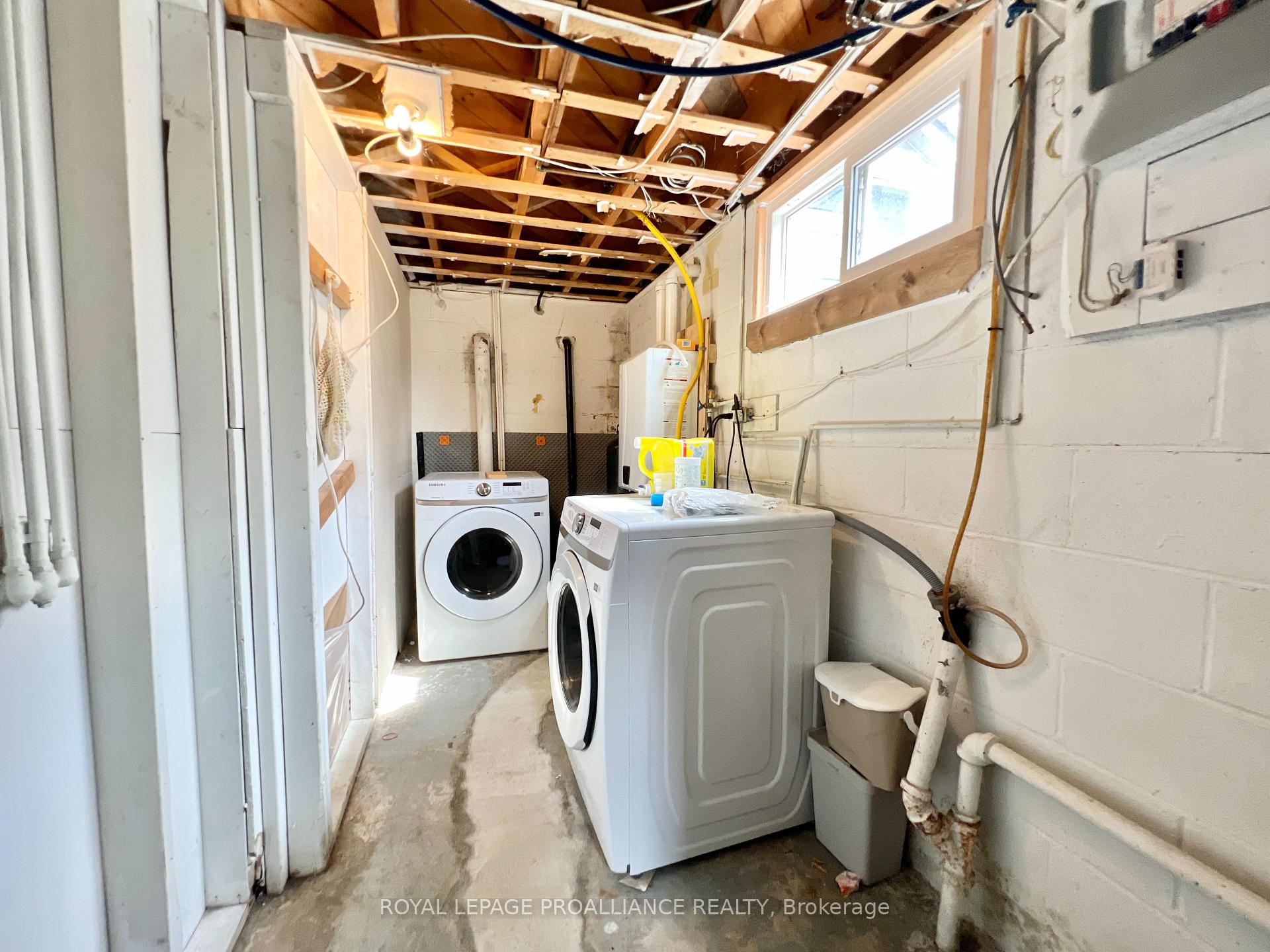 Photo 23 of 385 Dufferin Avenue, Belleville, Belleville Ward — HOMEH