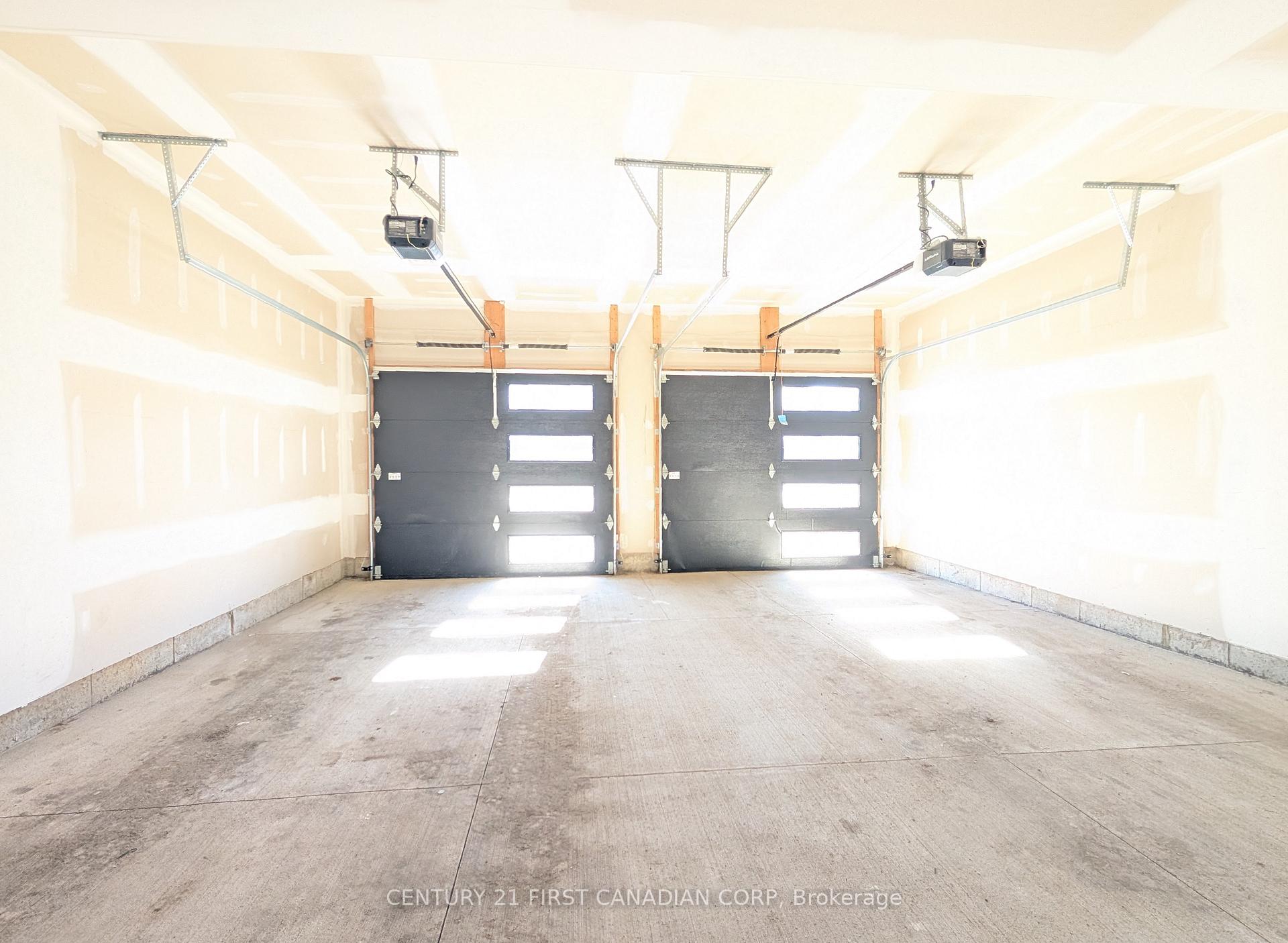 Photo 40 of 135 Aspen Circle, Thames Centre, Thorndale — HOMEH