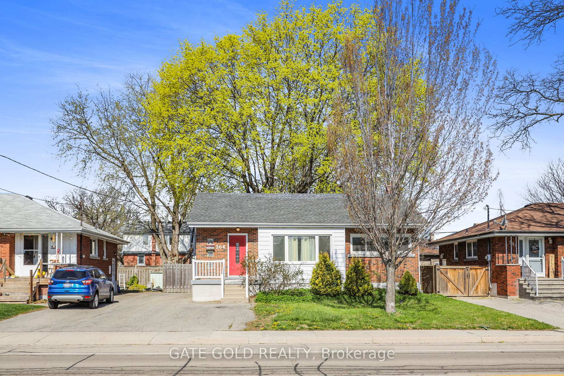 Front of 264 upper paradise Drive