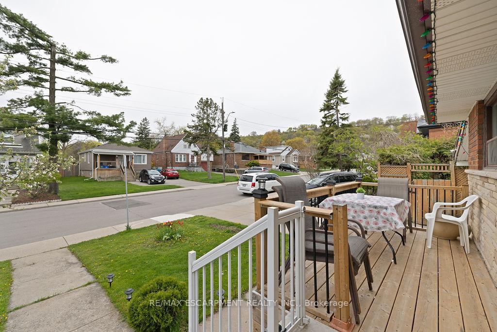Photo 3 of 71 Montrose Avenue, Hamilton, Rosedale — HOMEH