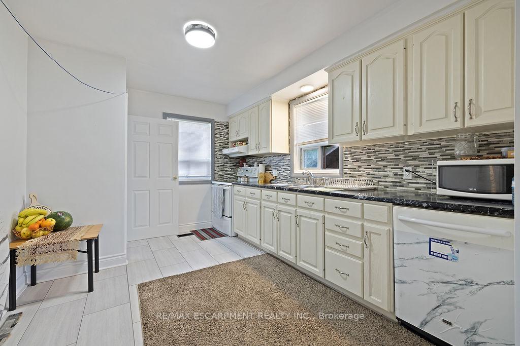 Photo 36 of 71 Montrose Avenue, Hamilton, Rosedale — HOMEH