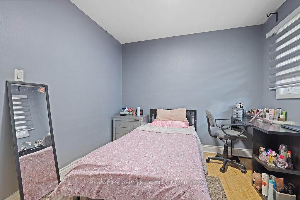 Photo 12 of 71 Montrose Avenue, Hamilton, Rosedale — HOMEH